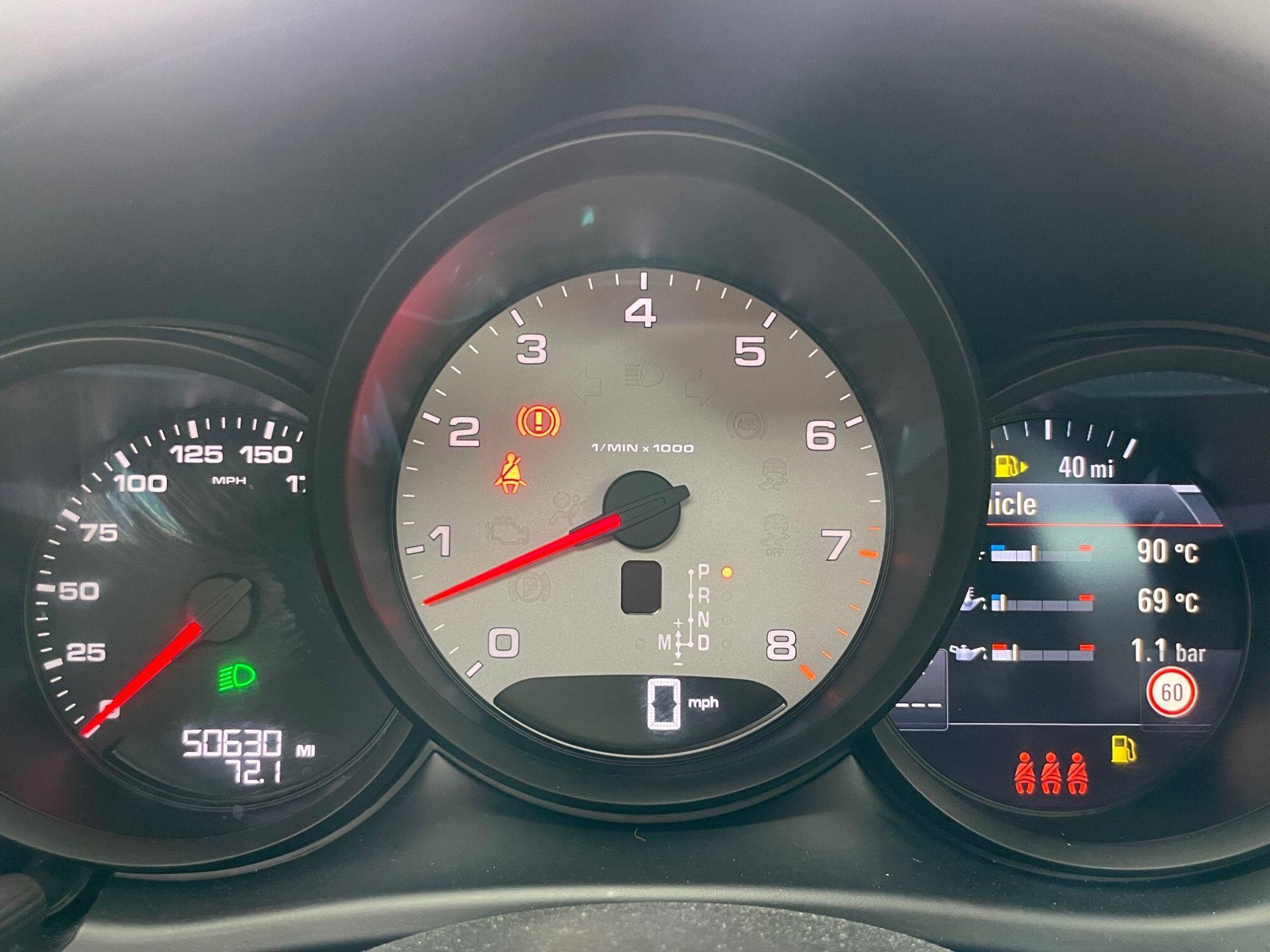 Porsche Macan - Image 43