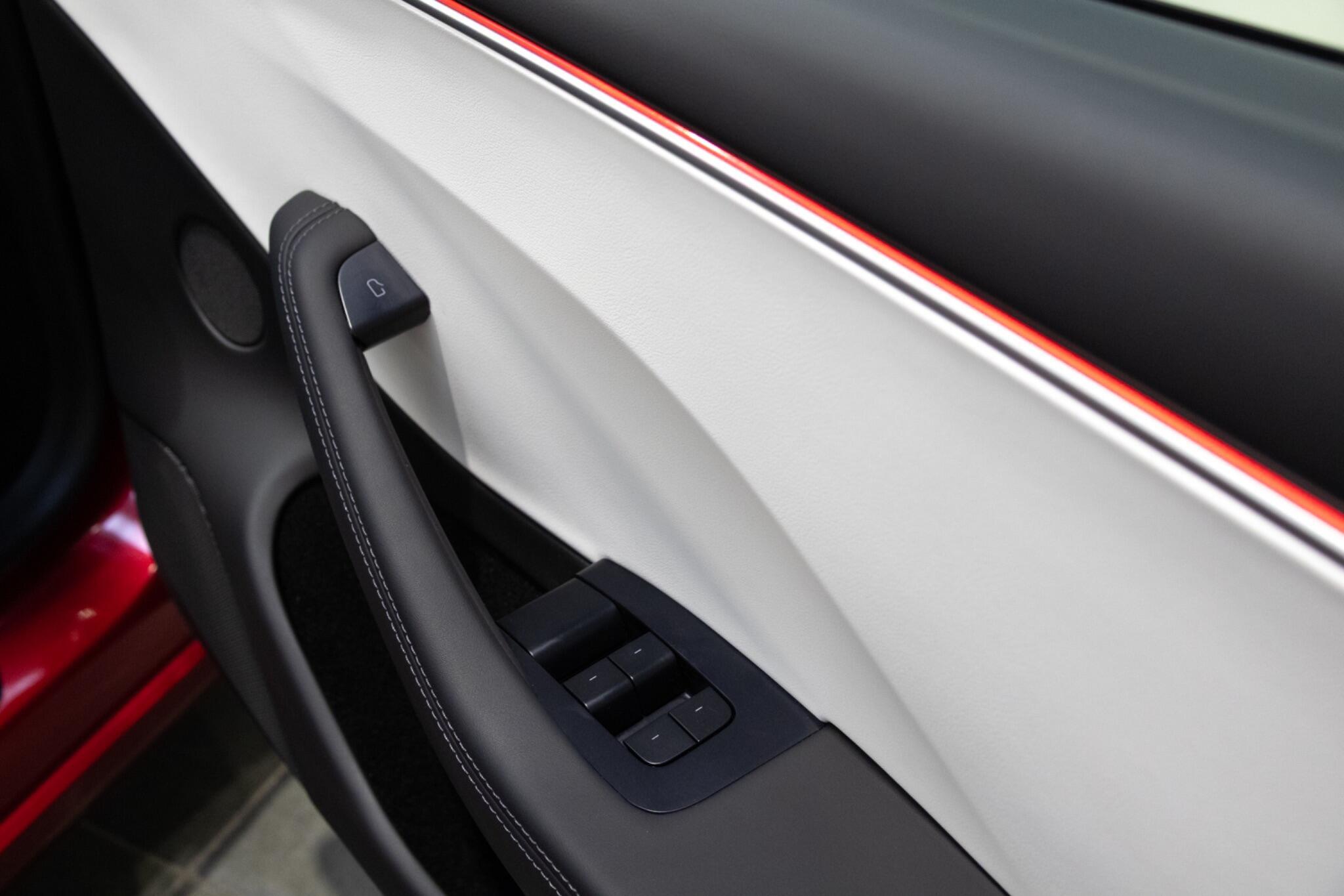 Tesla Model 3 - Image 24