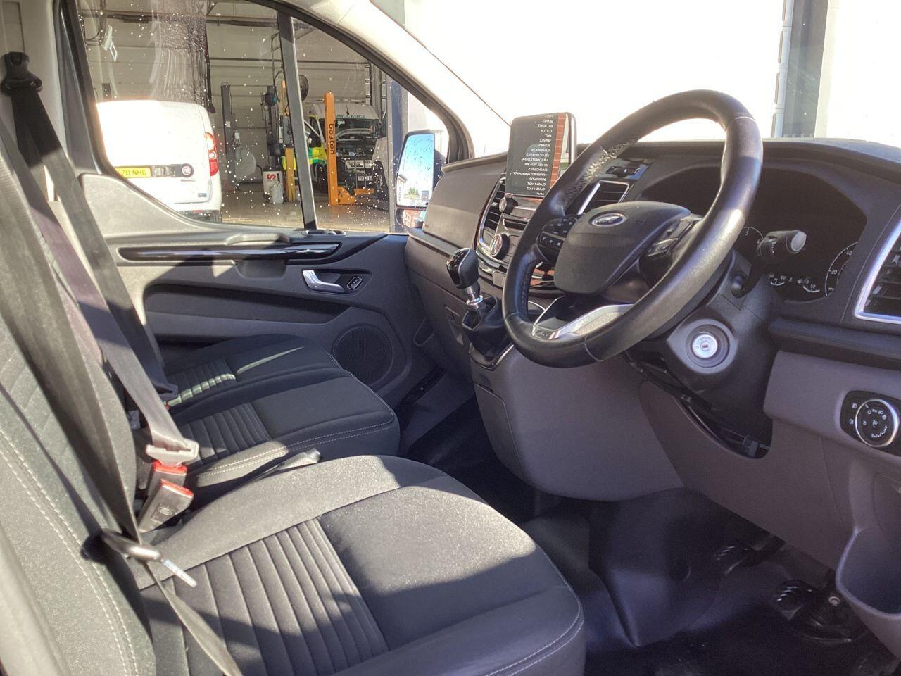 Ford Transit Custom - Image 18