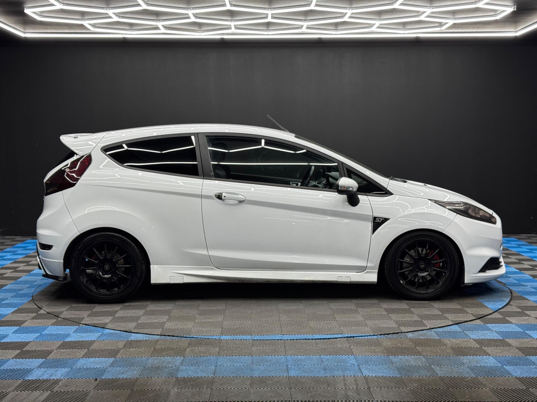 Ford Fiesta - Image 4