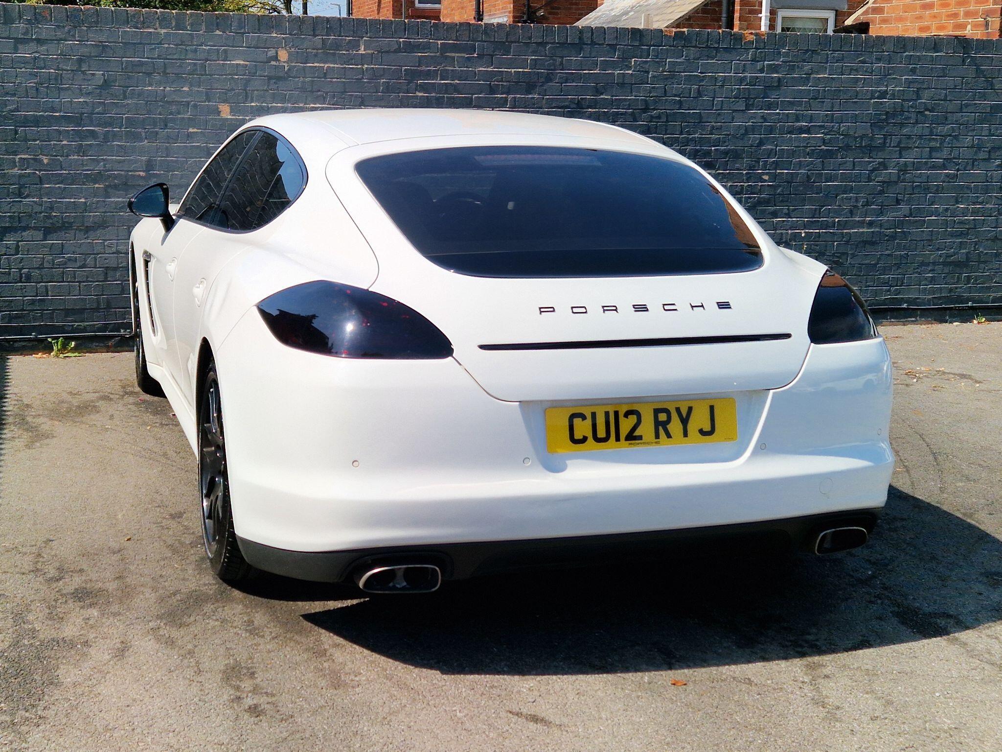 Porsche Panamera - Image 8