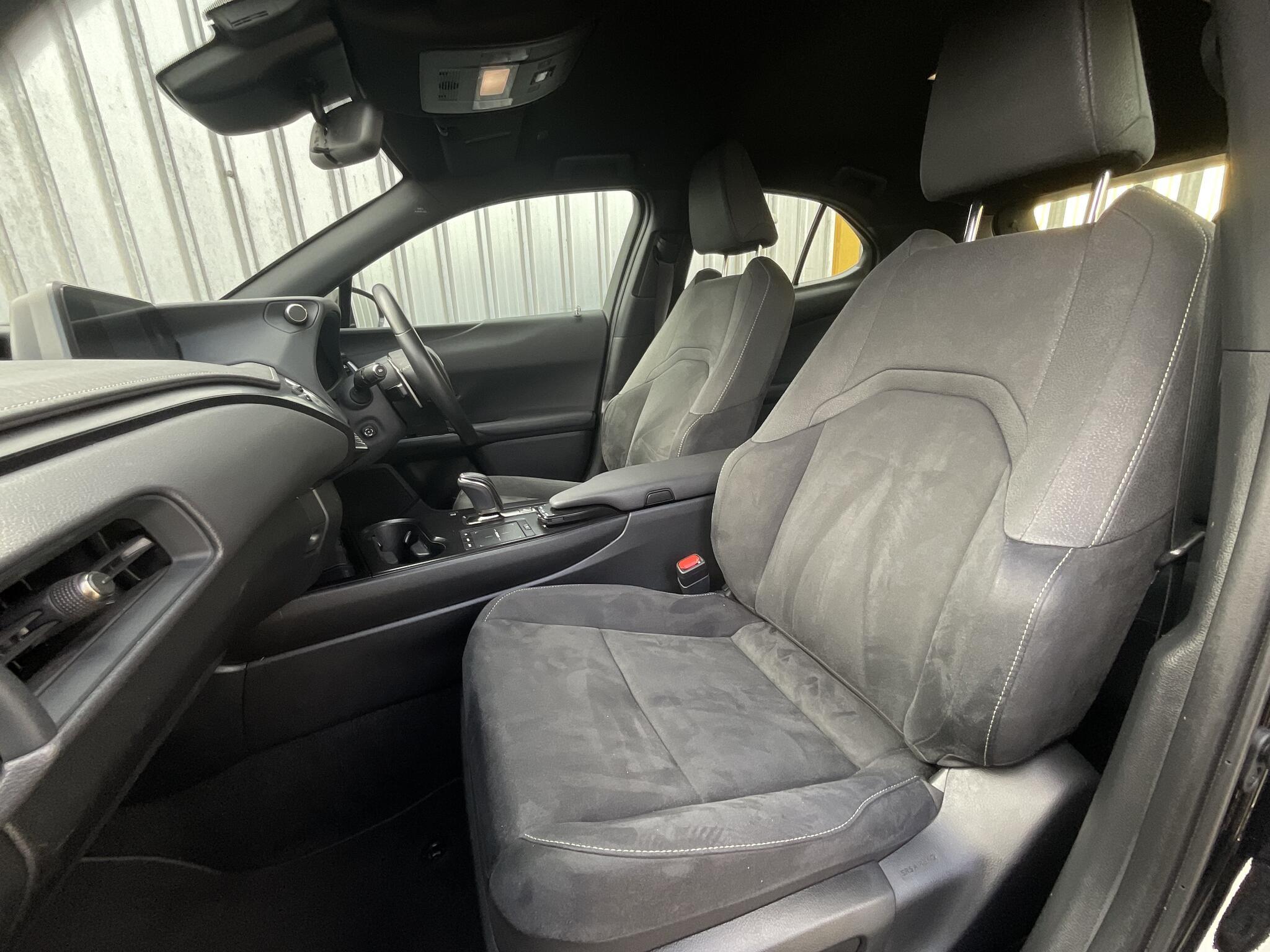 Lexus UX - Image 18