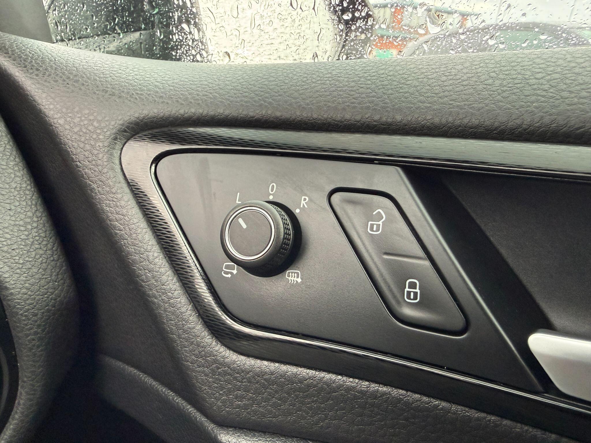 Volkswagen Golf - Image 65