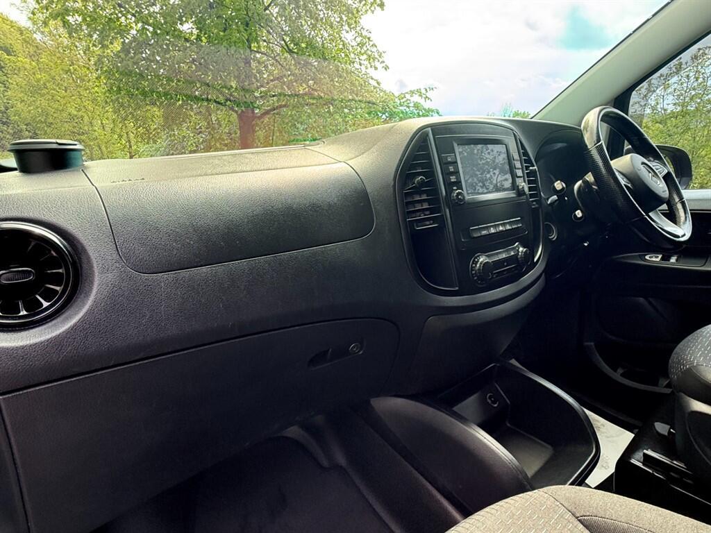 Mercedes Vito - Image 36