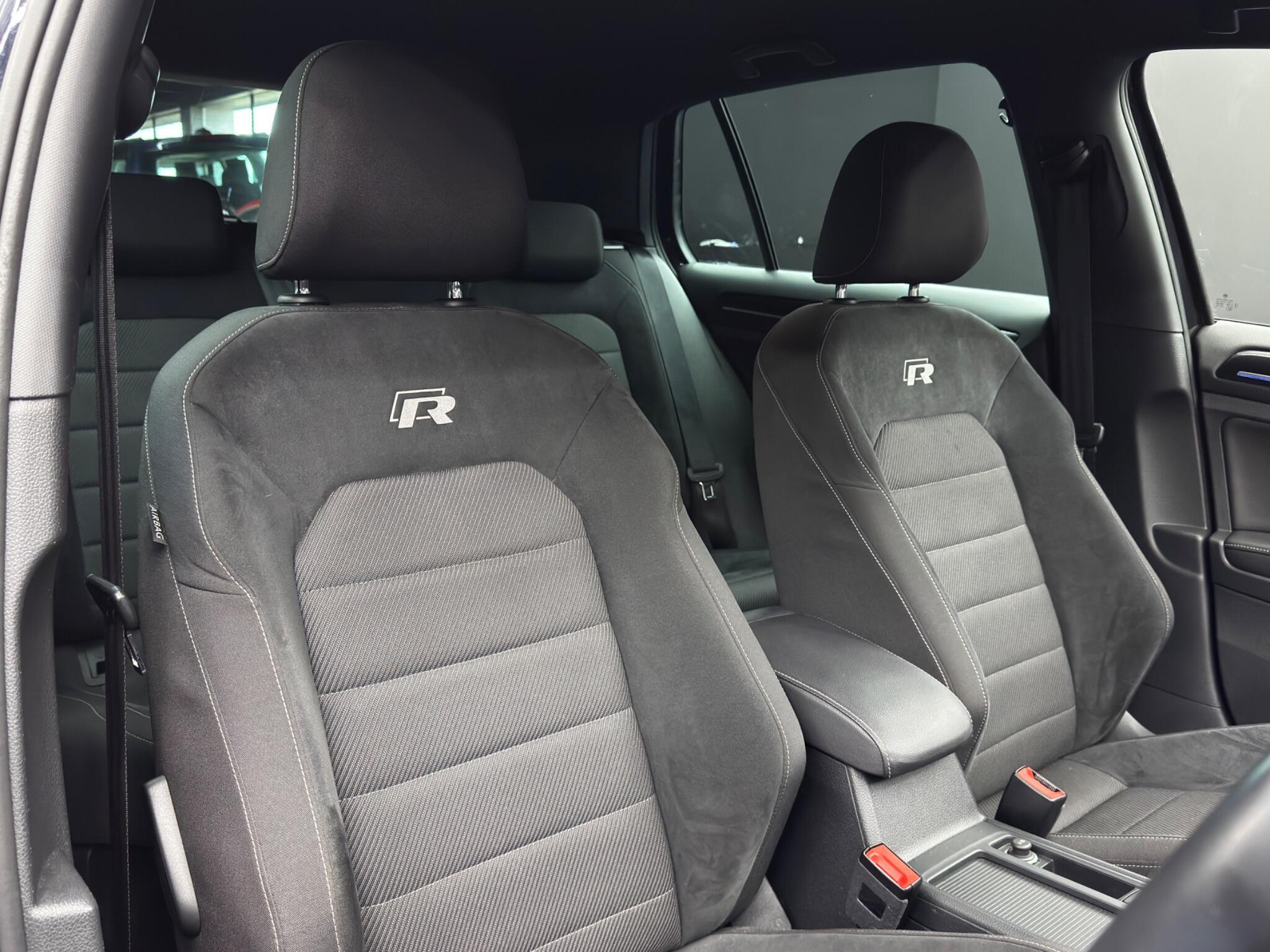 Volkswagen Golf - Image 12