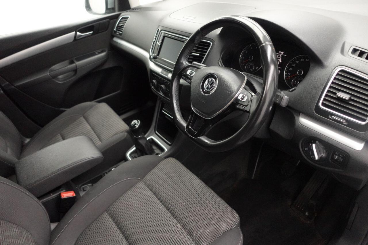 Volkswagen Sharan - Image 14