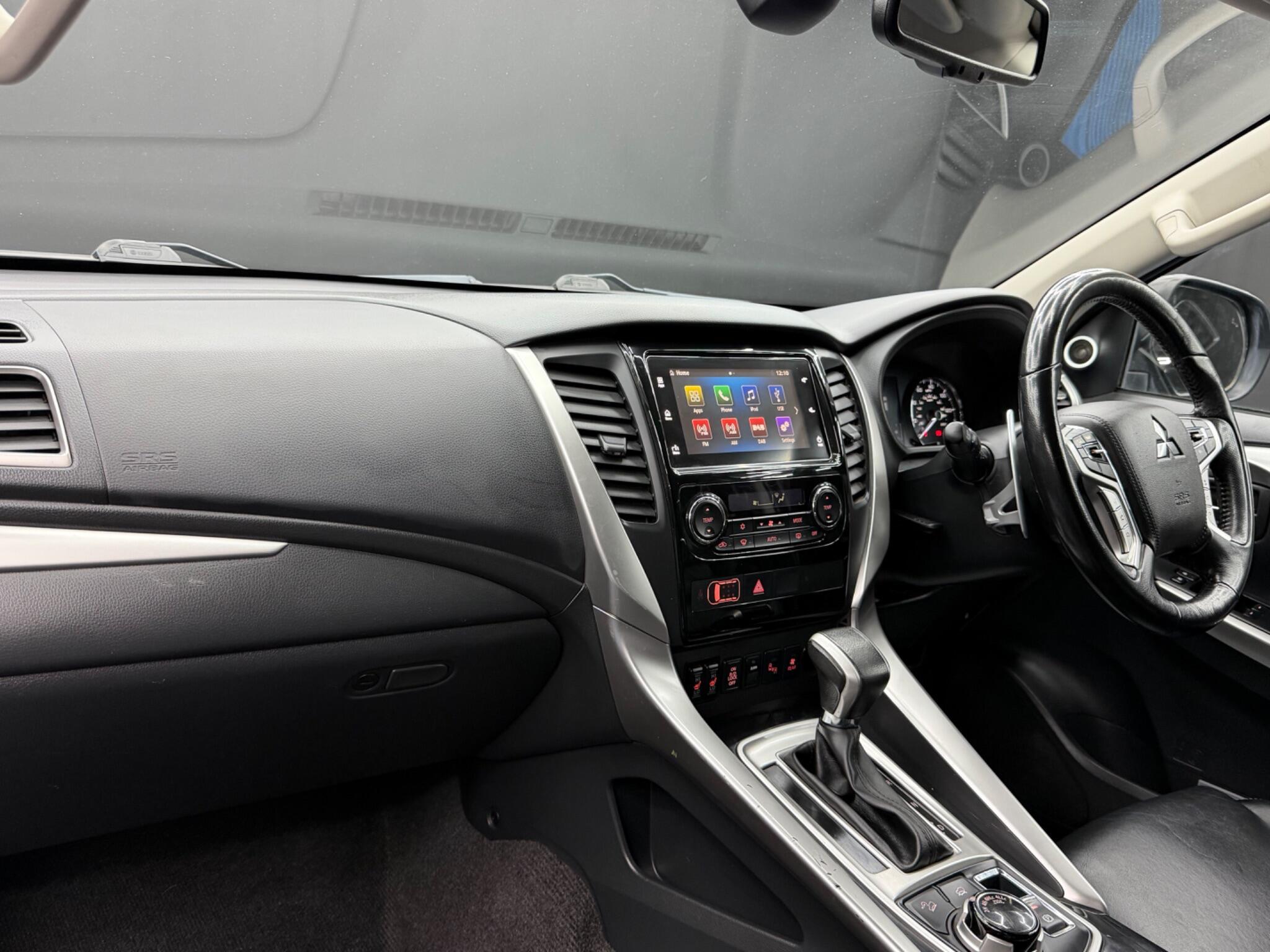 Mitsubishi Shogun Sport - Image 11