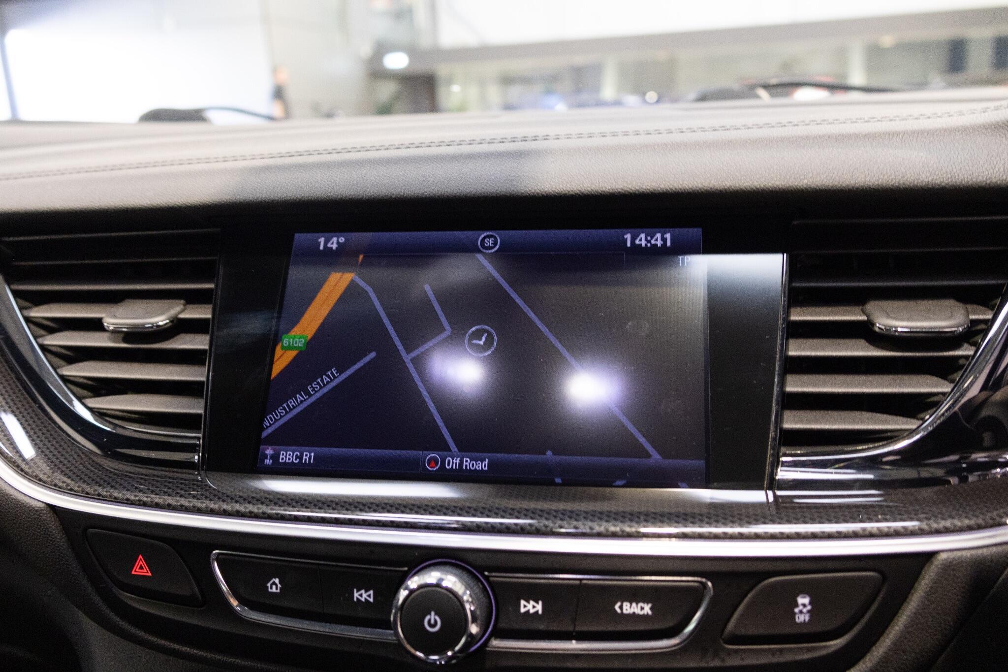 Vauxhall Insignia - Image 11