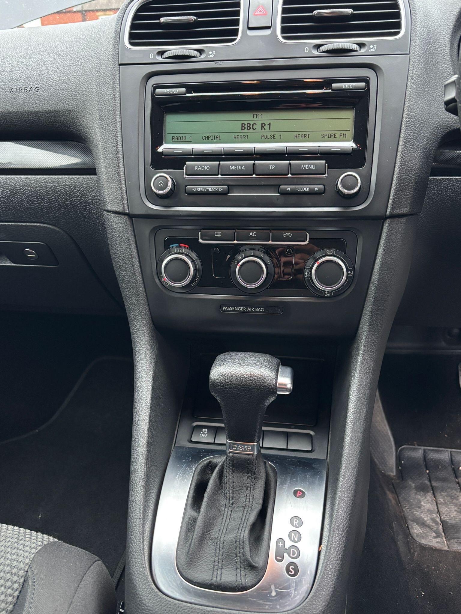 Volkswagen Golf - Image 24