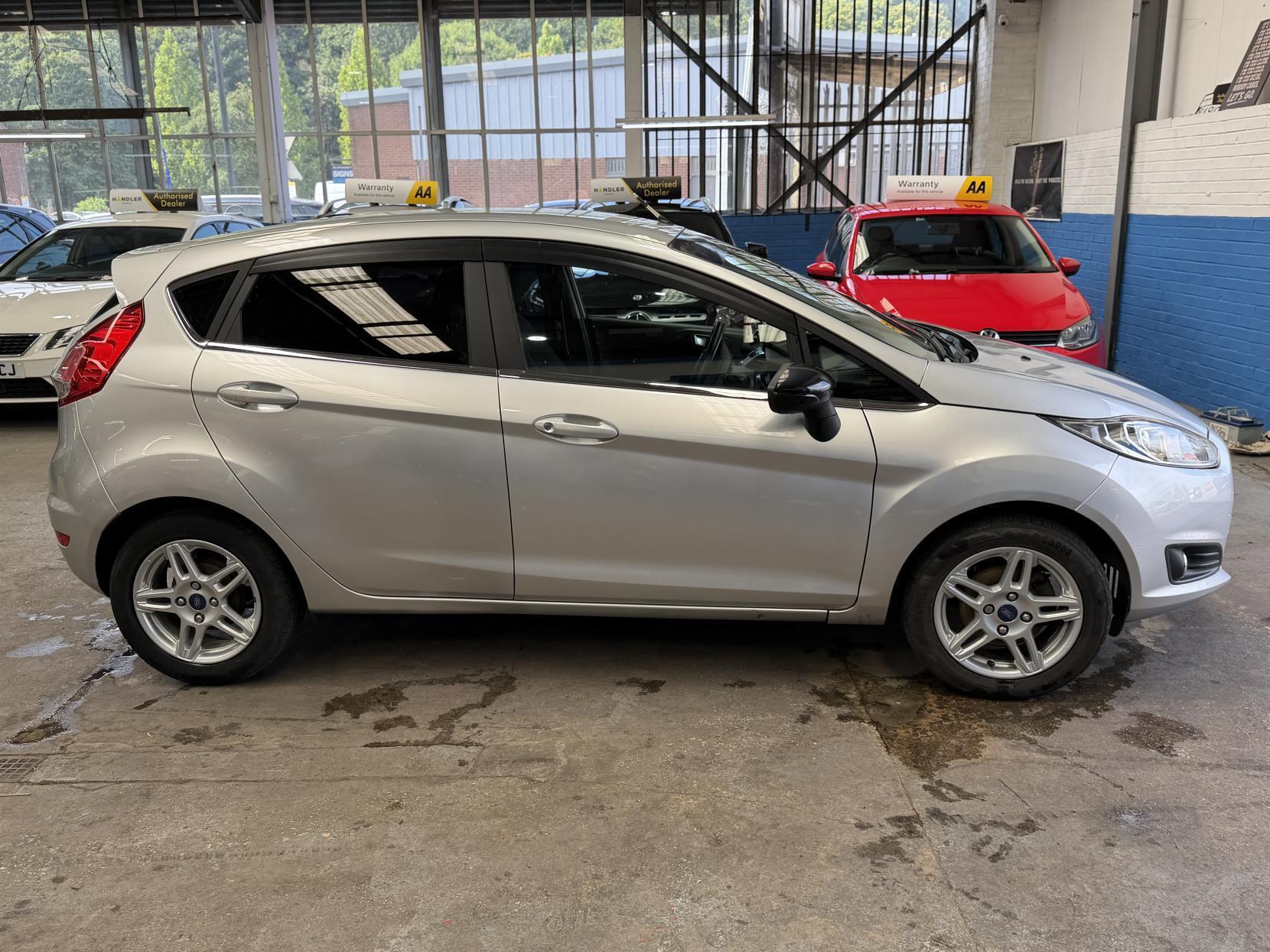 Ford Fiesta - Image 6