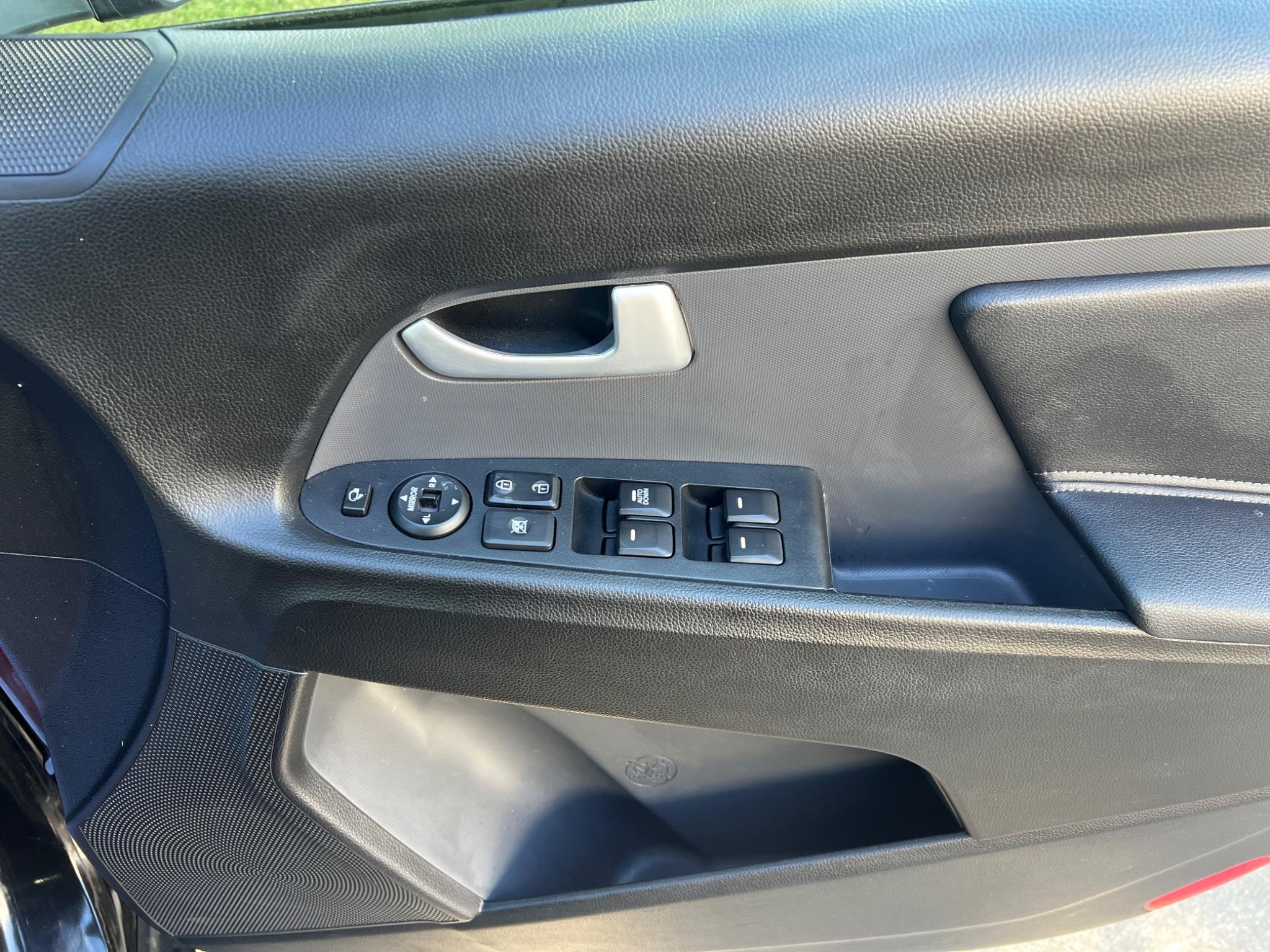 Kia Sportage - Image 27