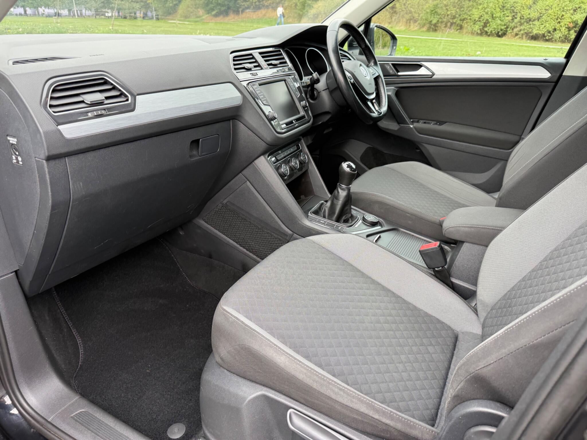 Volkswagen Tiguan - Image 10