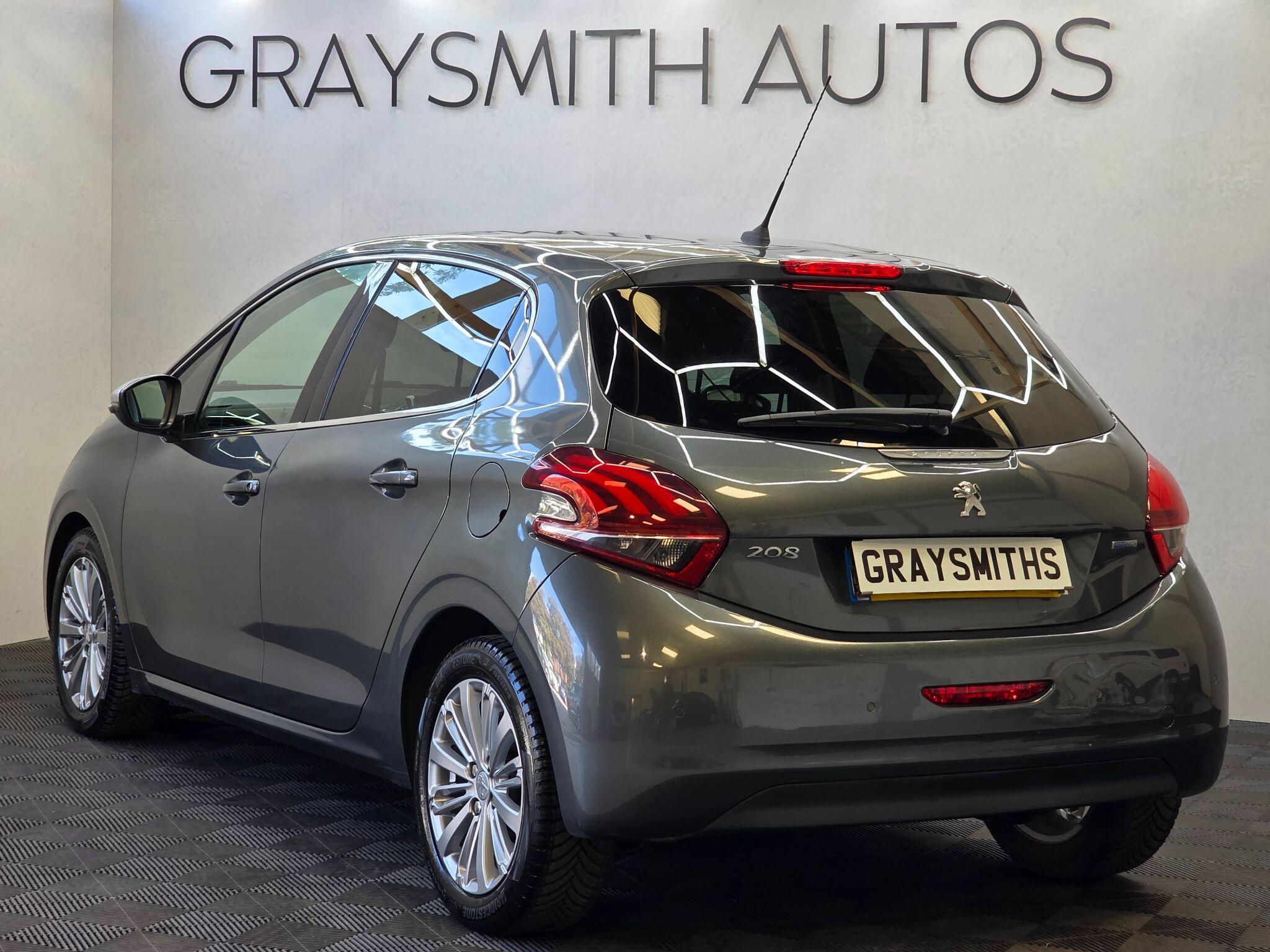 Peugeot 208 - Image 2