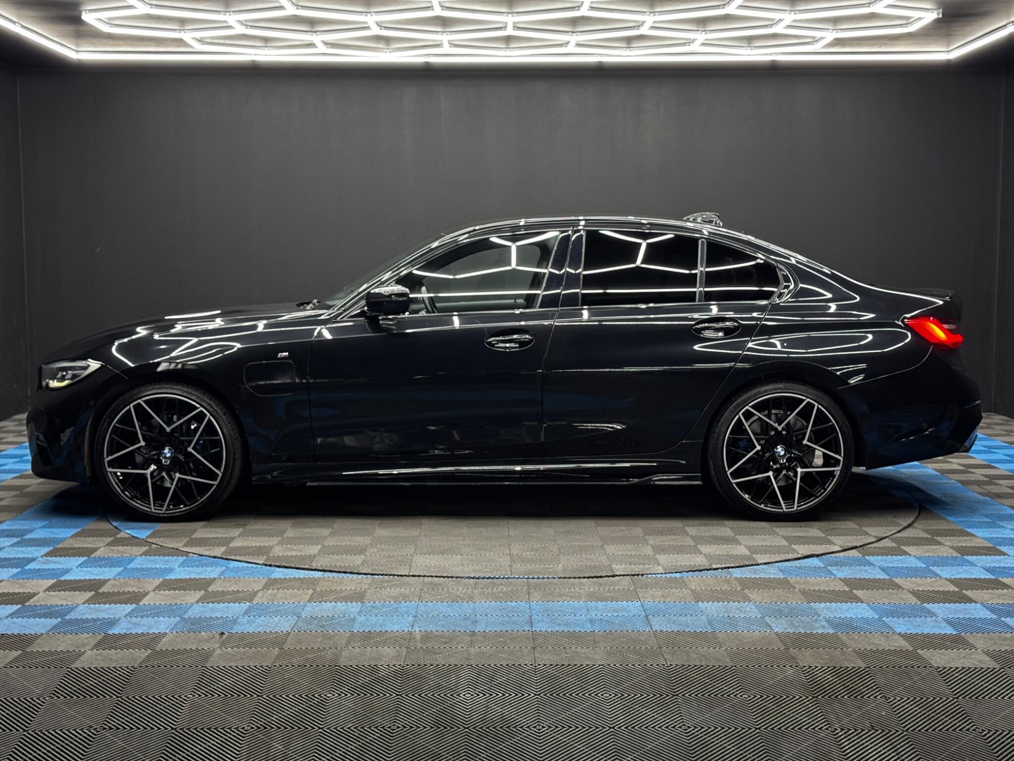BMW 3 Series - Image 8