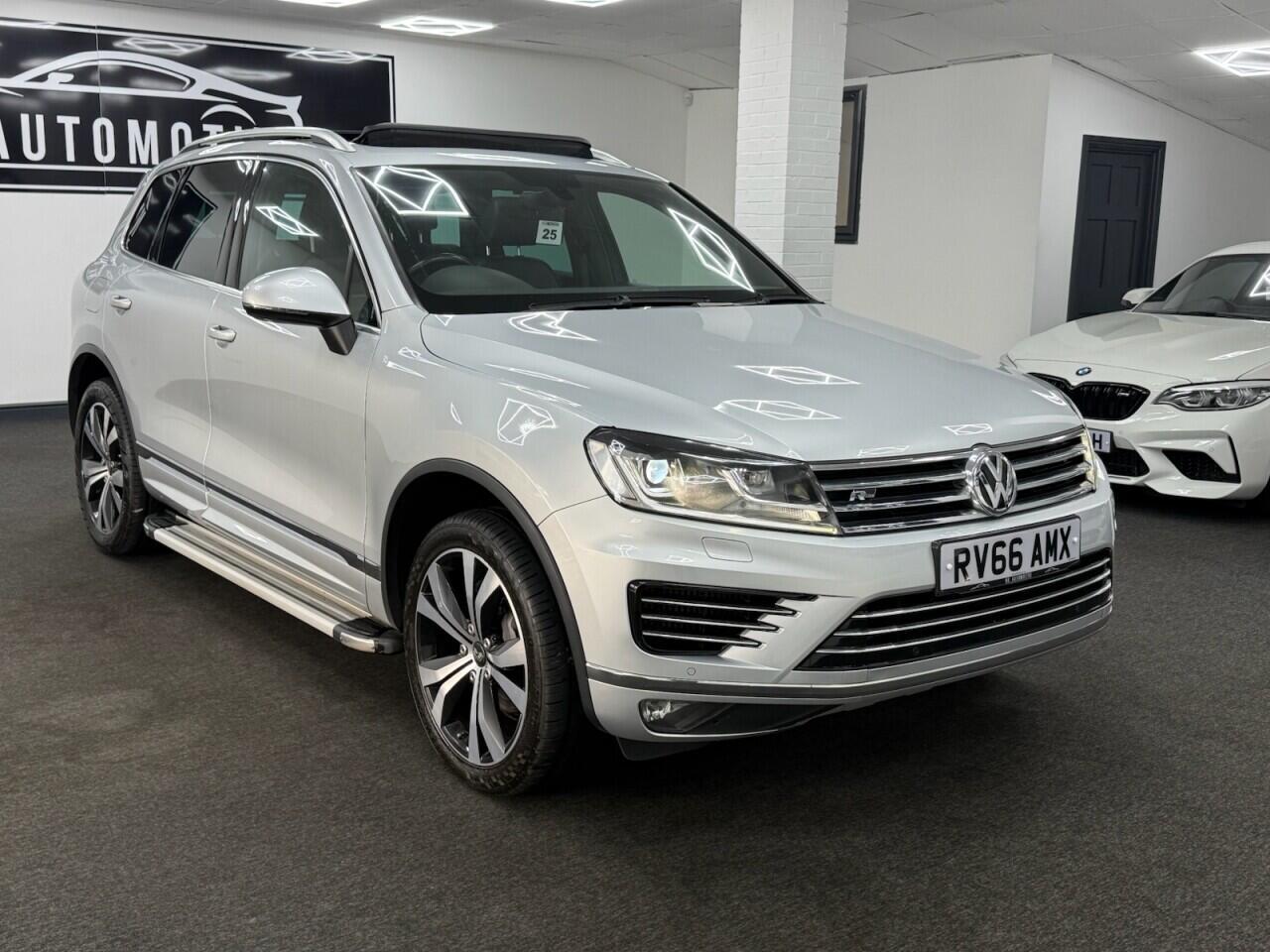 Volkswagen Touareg - Image 4