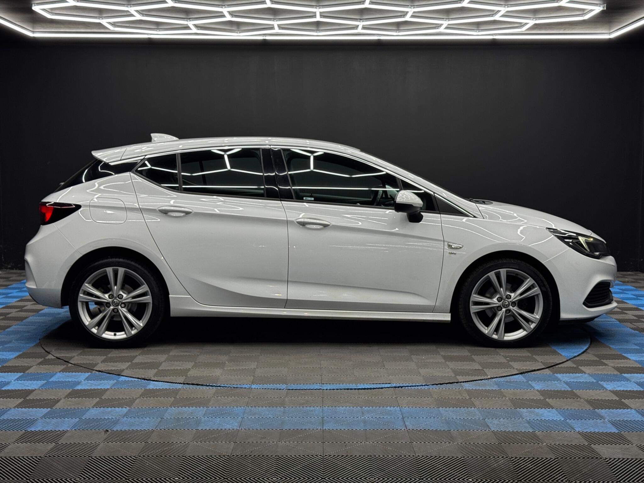 Vauxhall Astra - Image 4