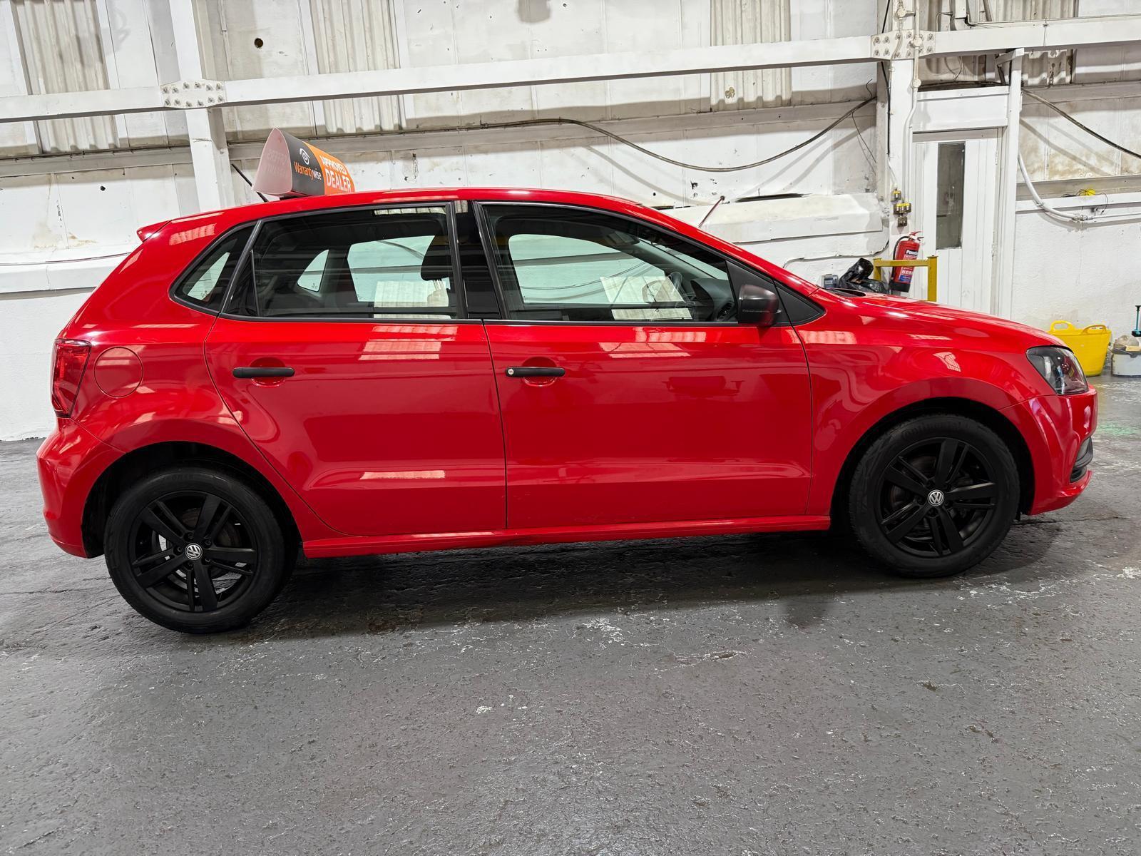 Volkswagen Polo - Image 10