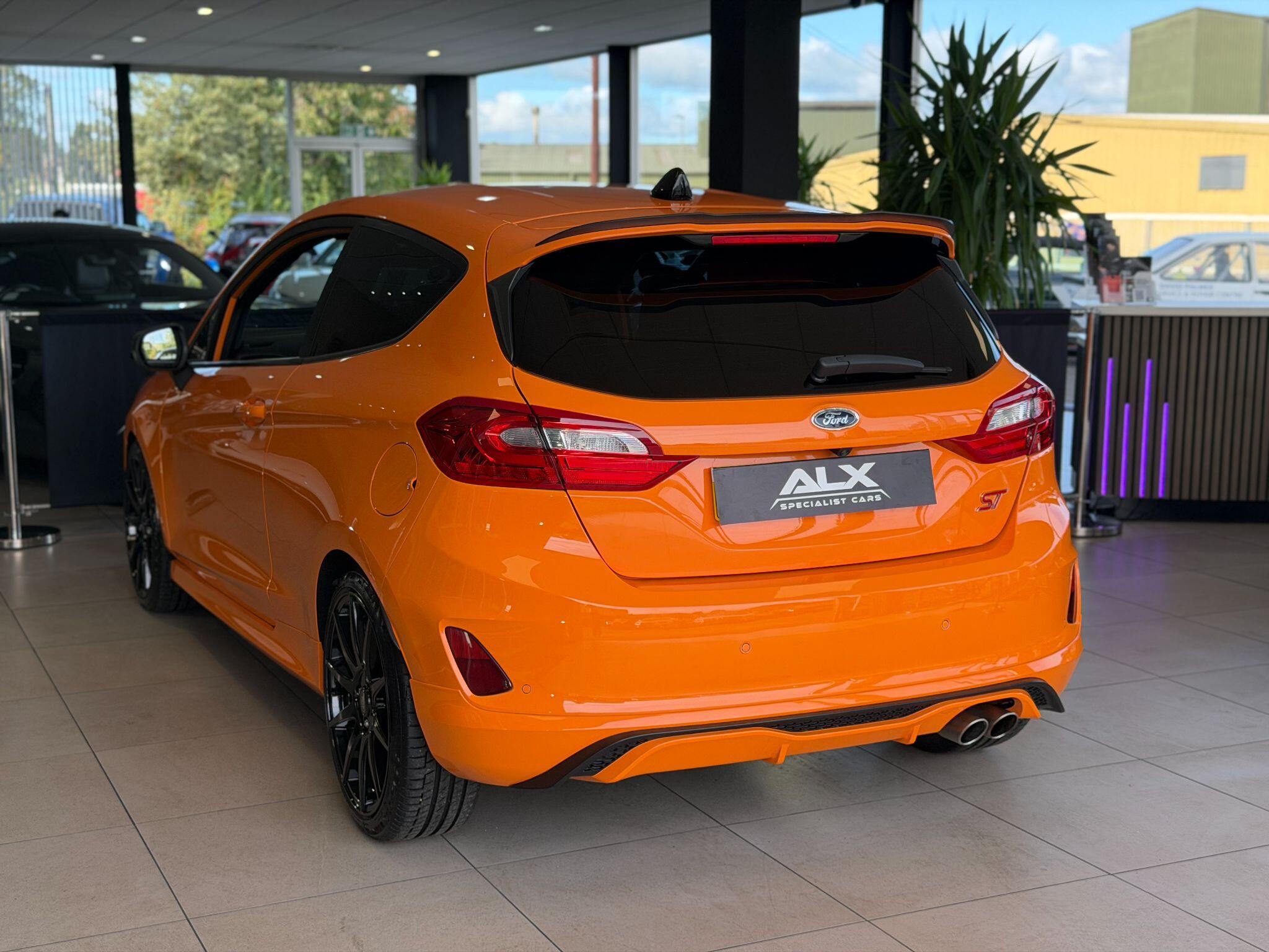 Ford Fiesta - Image 20