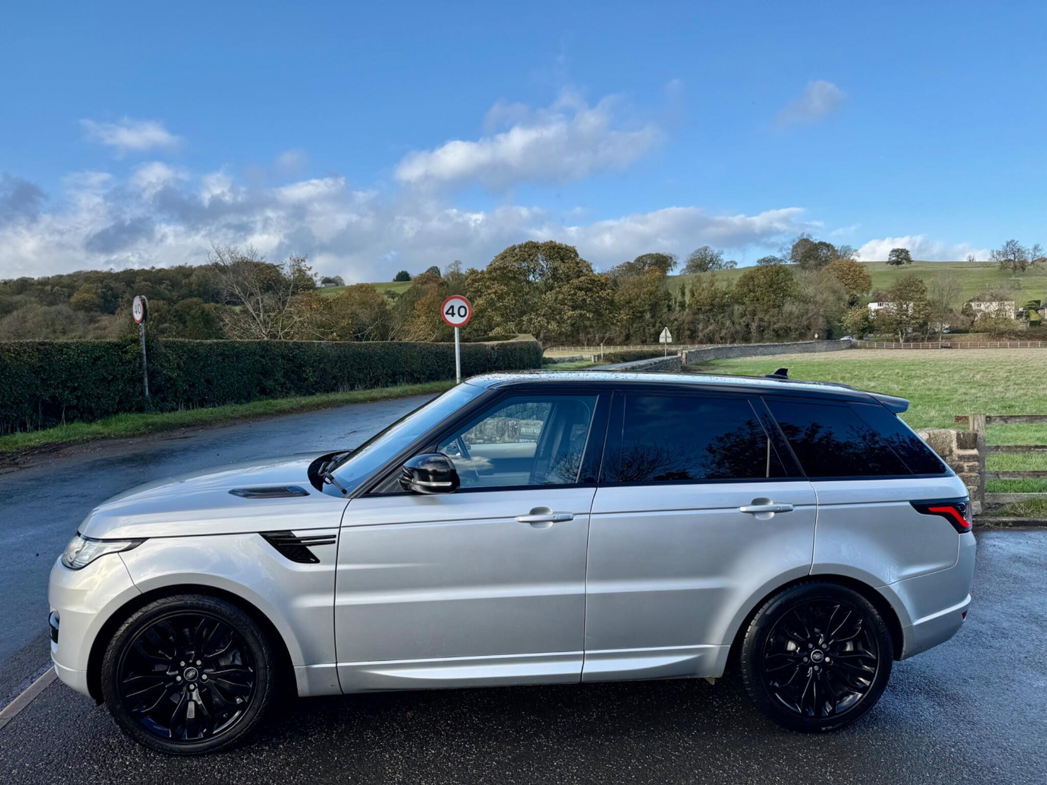 Land Rover RANGE ROVER SPORT - Image 2