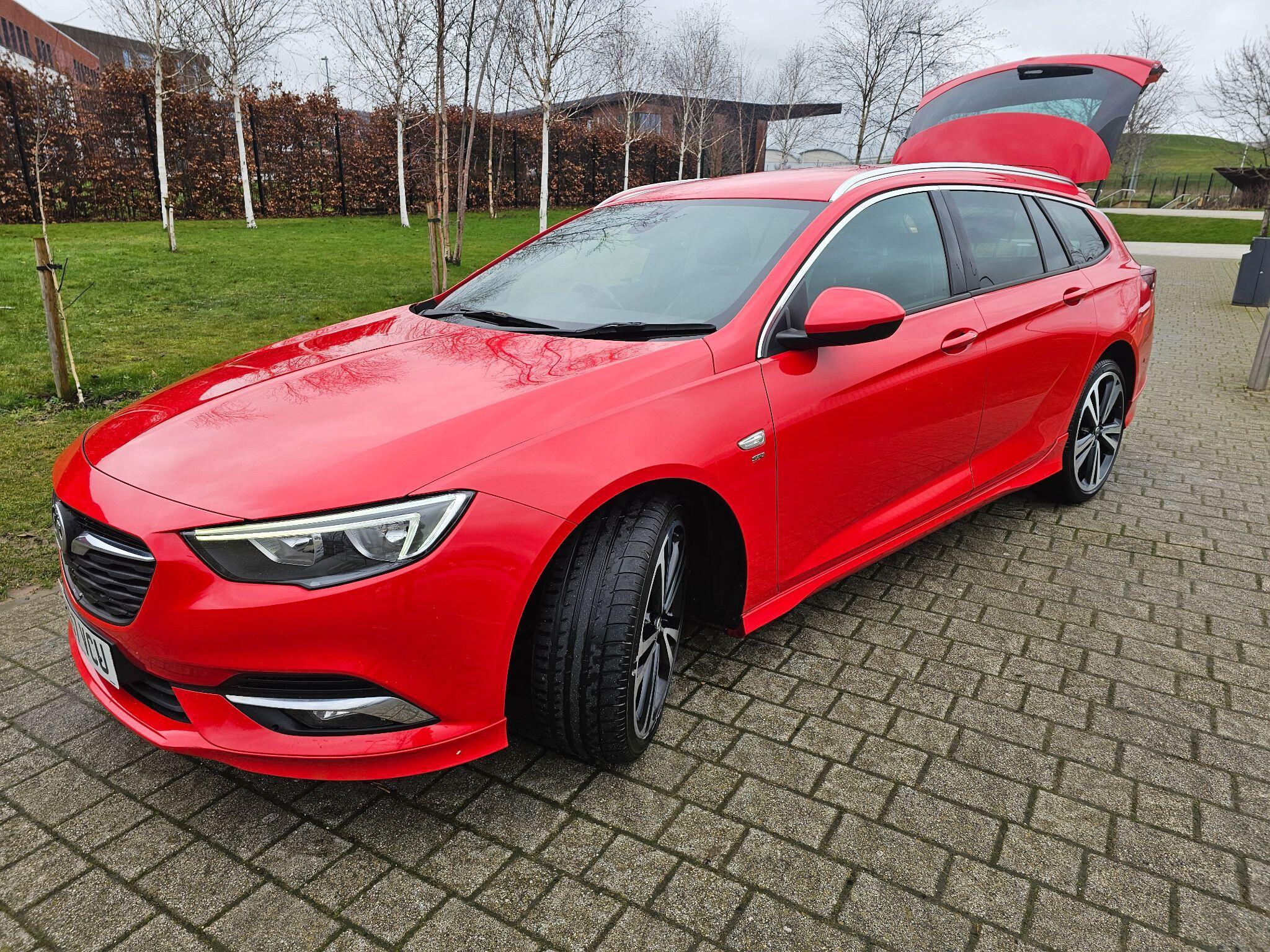 Vauxhall Insignia - Image 32