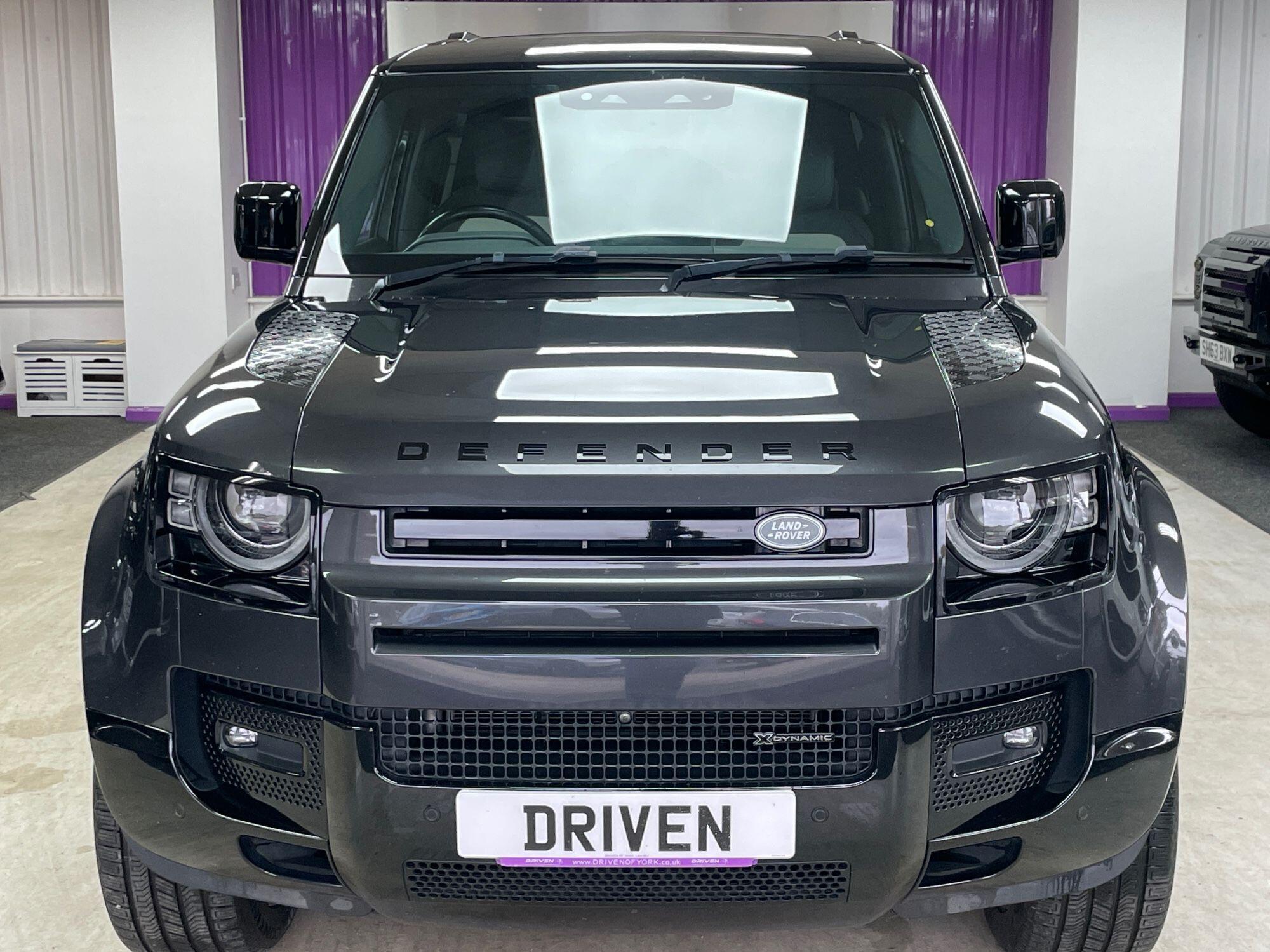 Land Rover Defender - Image 6