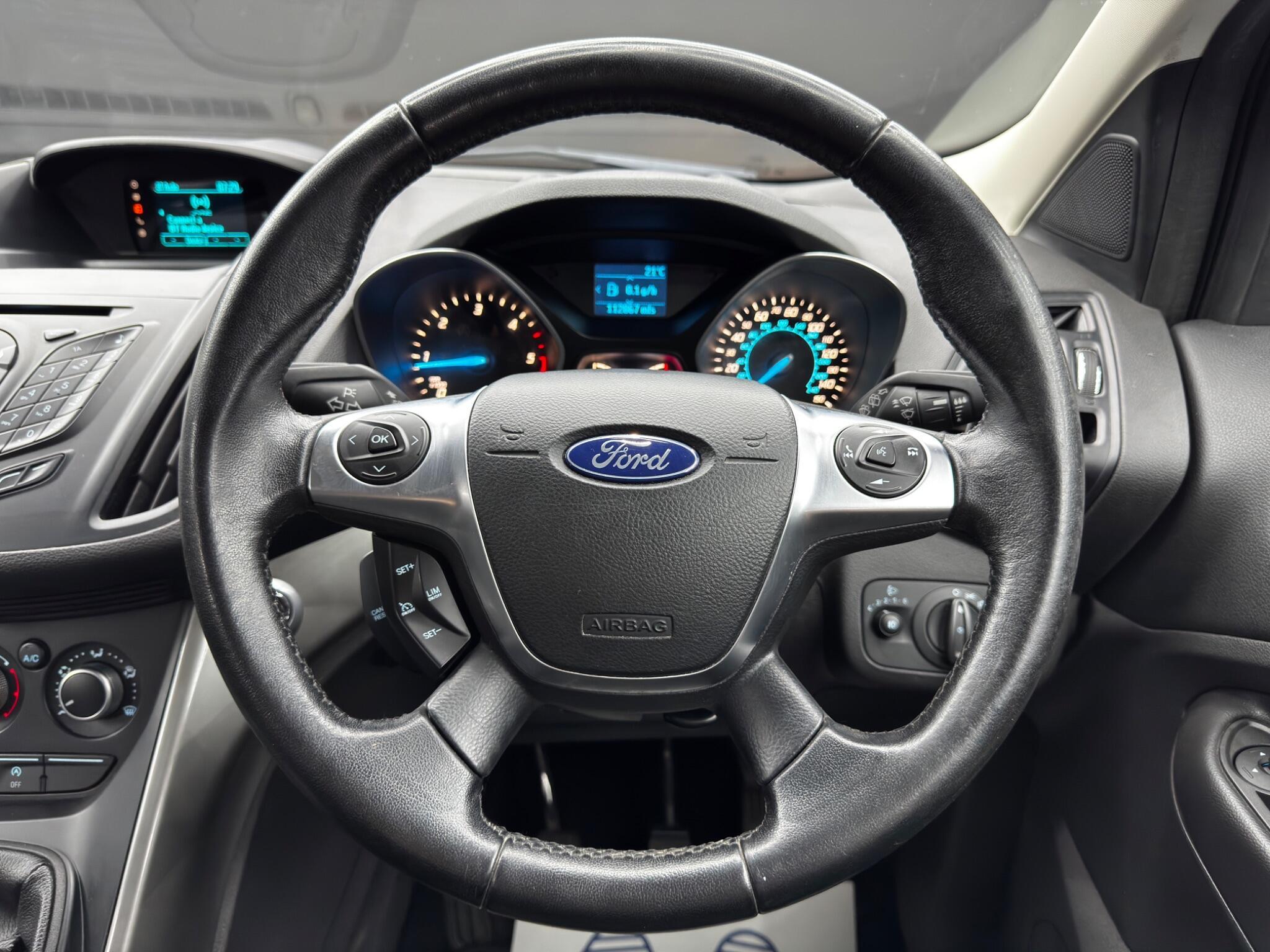 Ford Kuga - Image 19