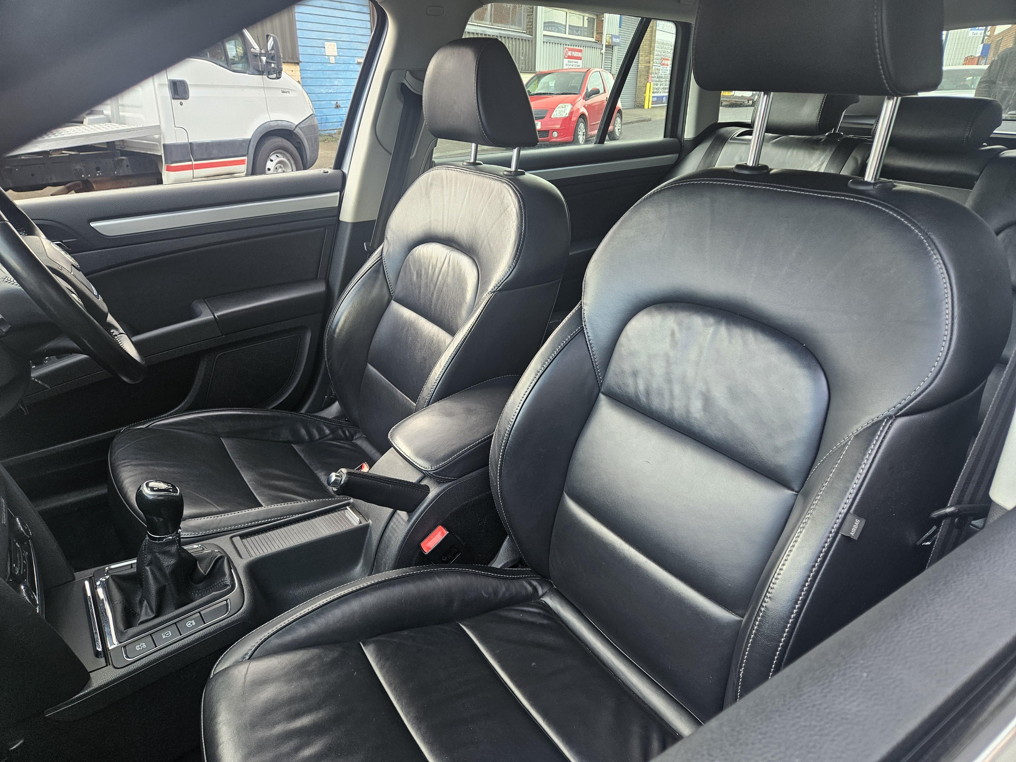 Skoda Superb - Image 36