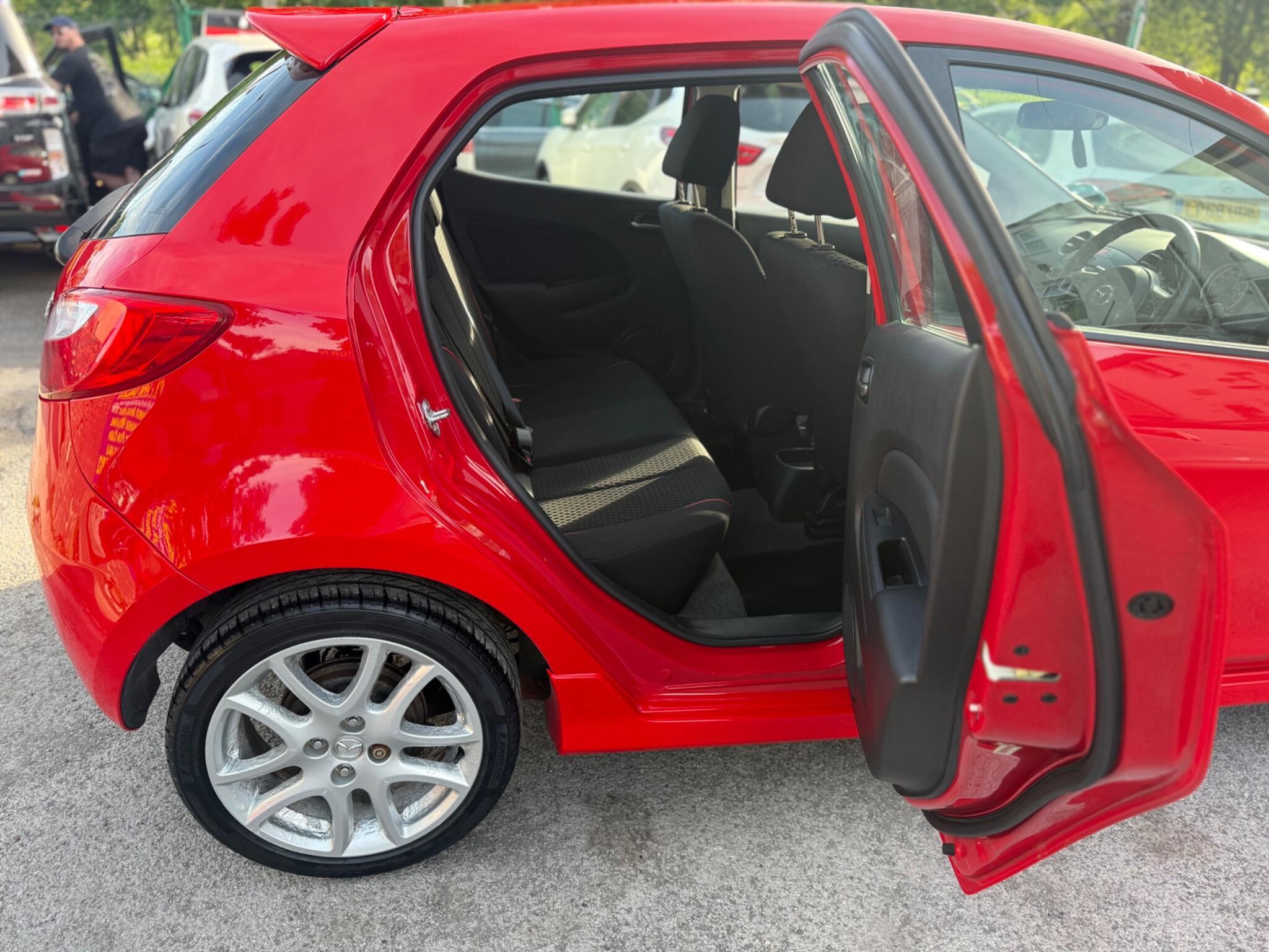 Mazda MAZDA2 - Image 18