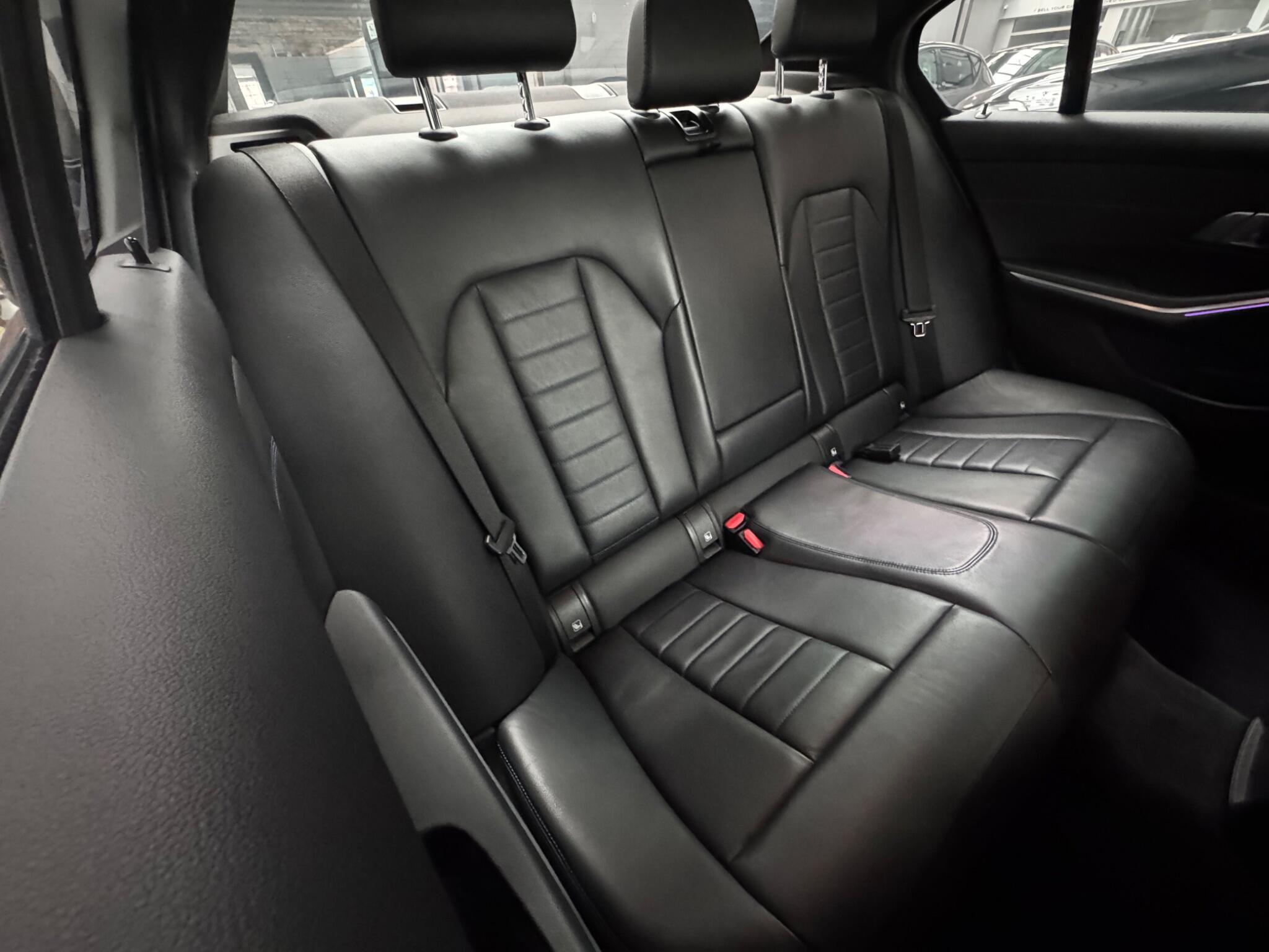 BMW 3 Series - Image 12