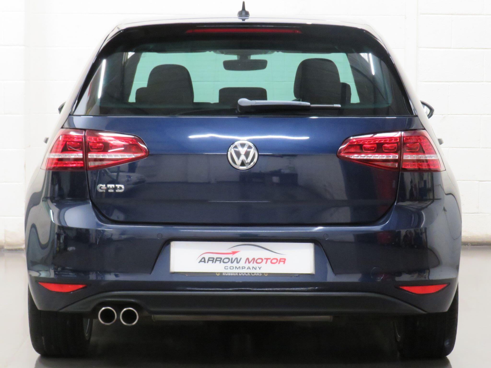 Volkswagen Golf - Image 4