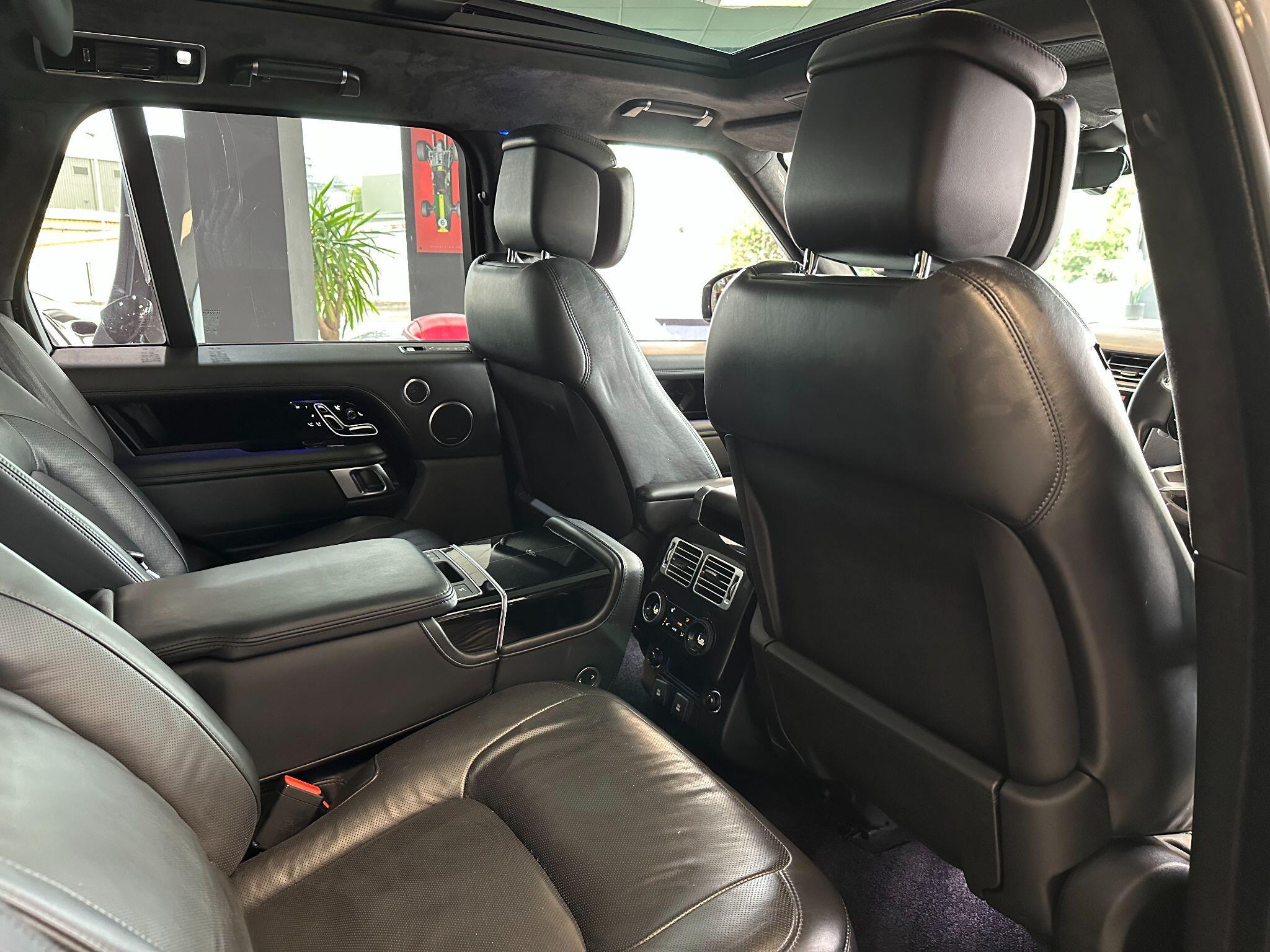 Land Rover Range Rover - Image 14