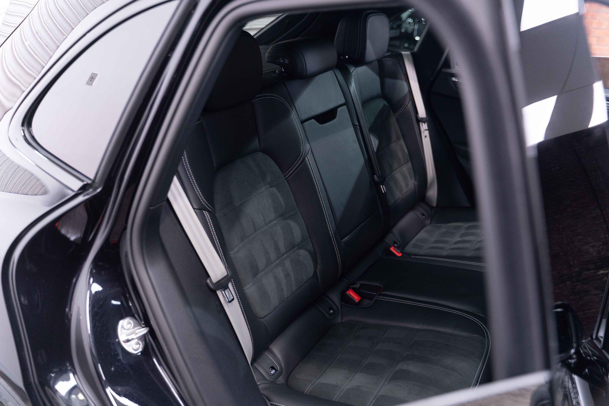 Porsche Macan - Image 17