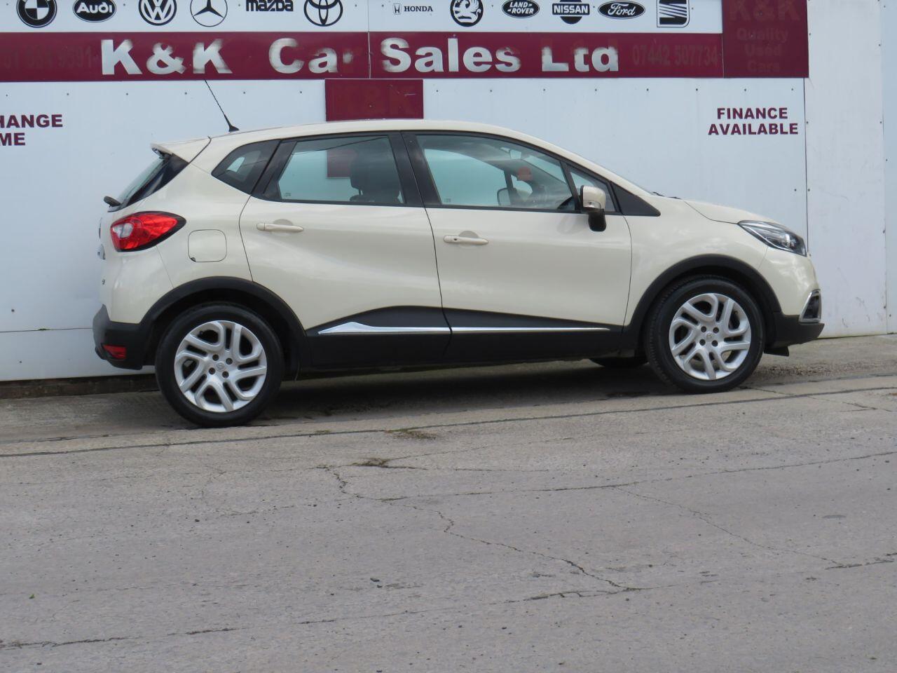 Renault Captur - Image 27