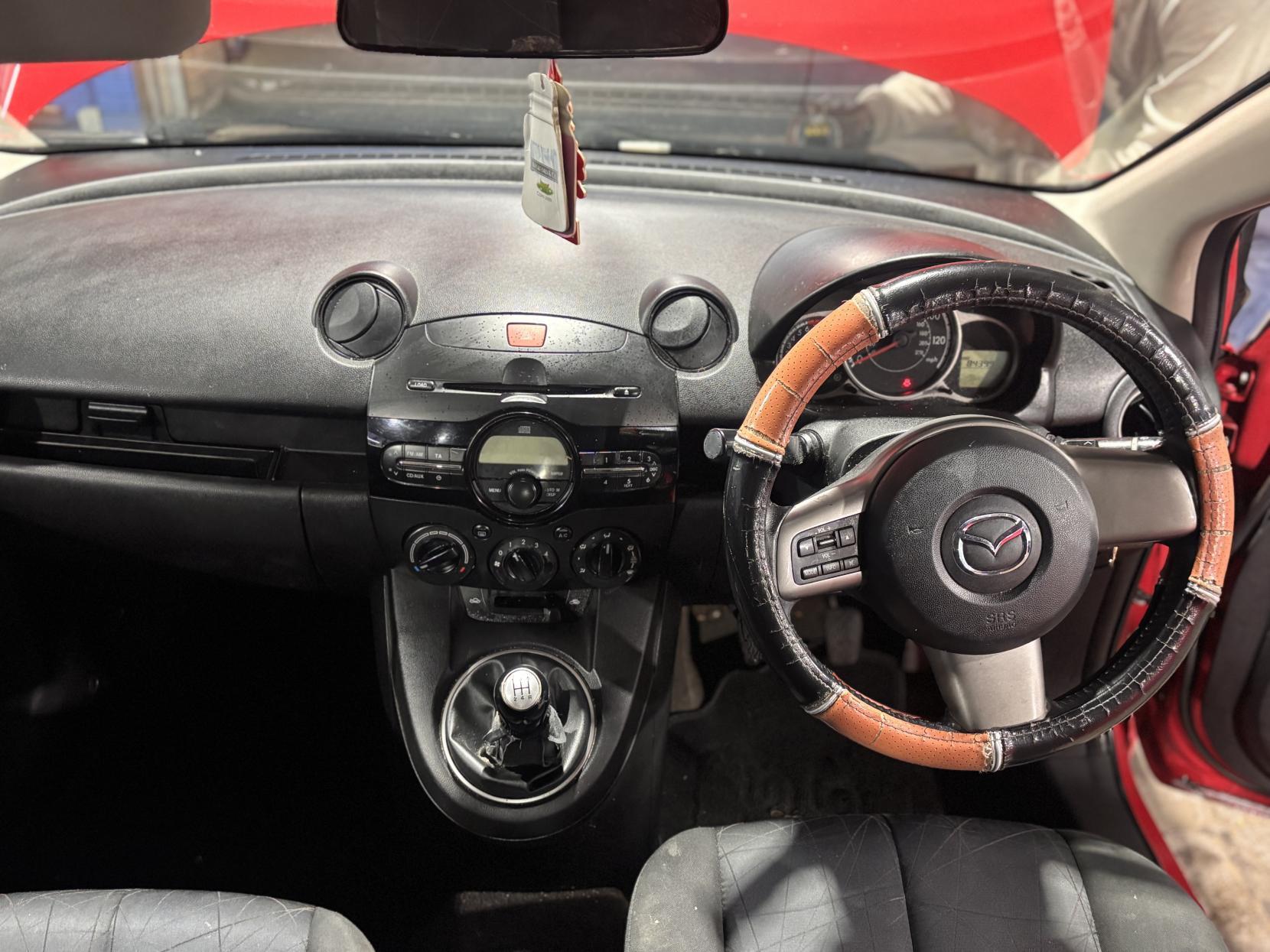 Mazda MAZDA2 - Image 19