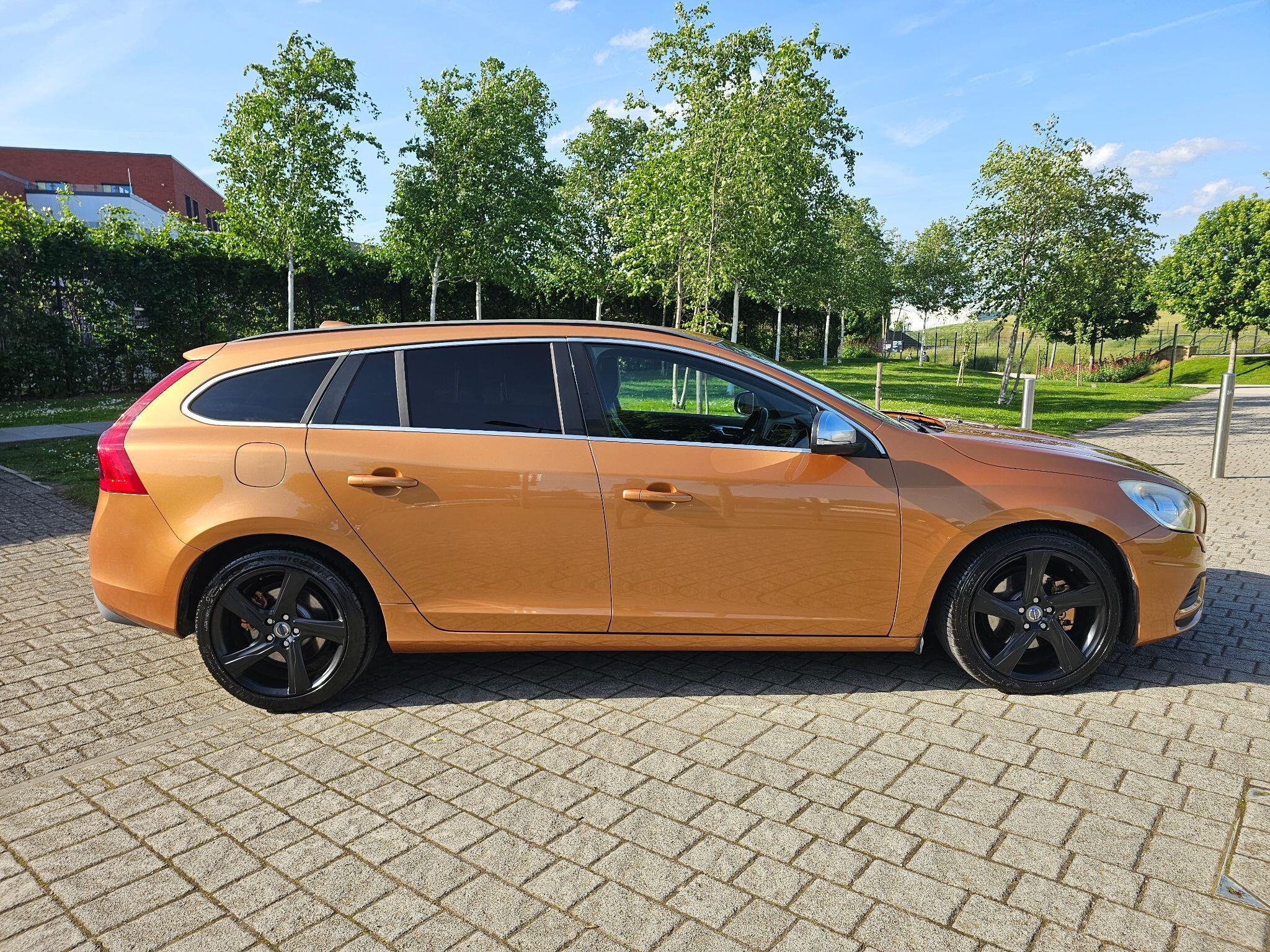 Volvo V60 - Image 18