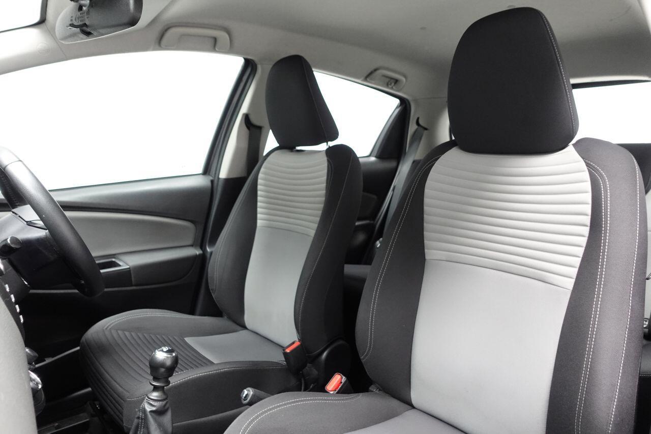 Toyota Yaris - Image 17