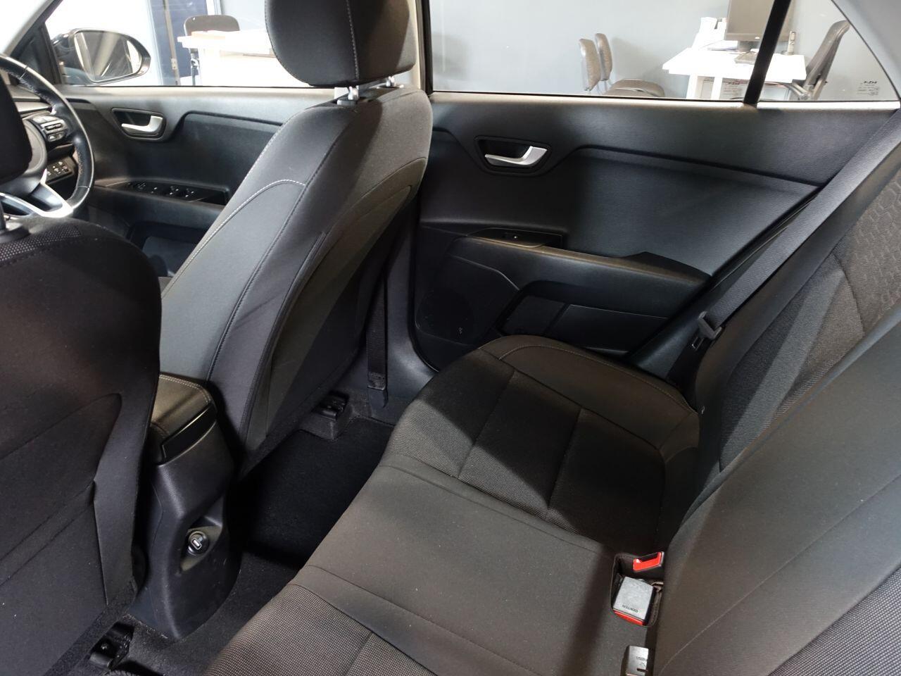 Kia Rio - Image 16