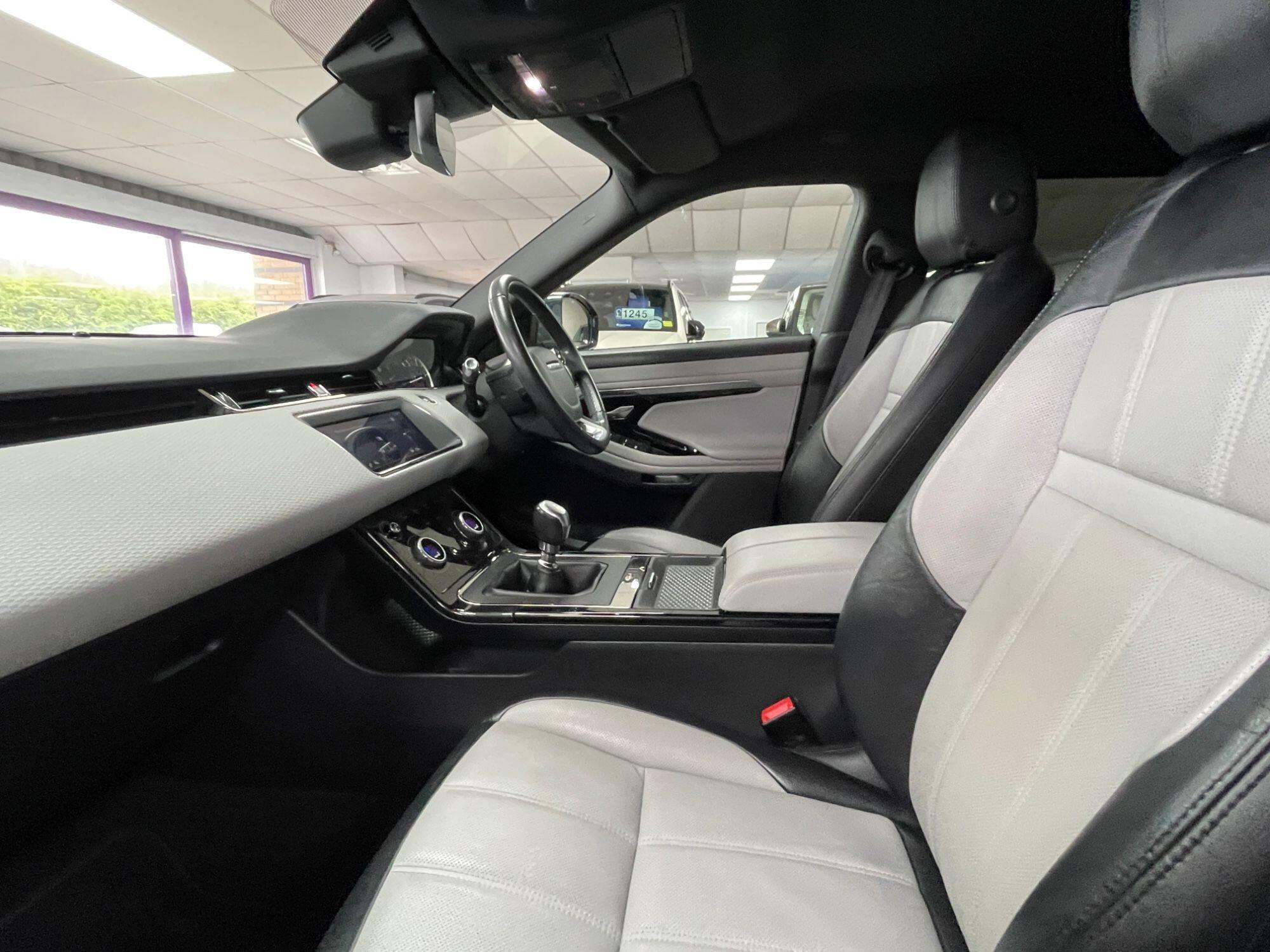 Land Rover Range Rover Evoque - Image 31