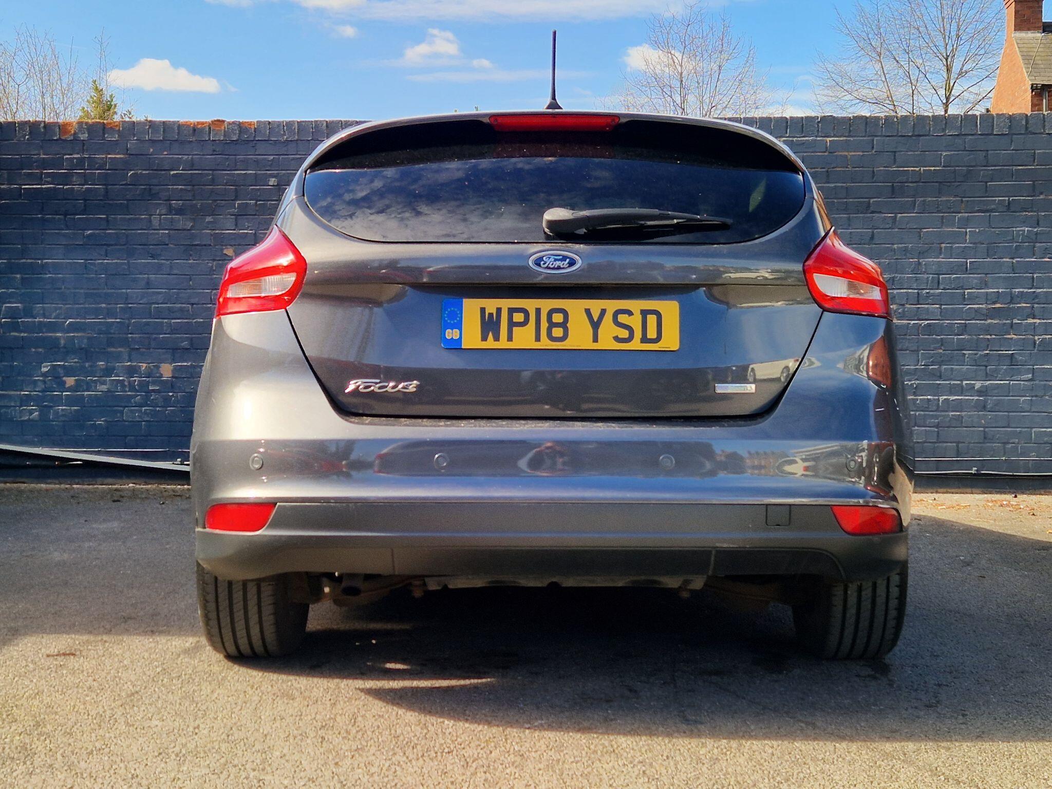 Ford Focus - Image 25