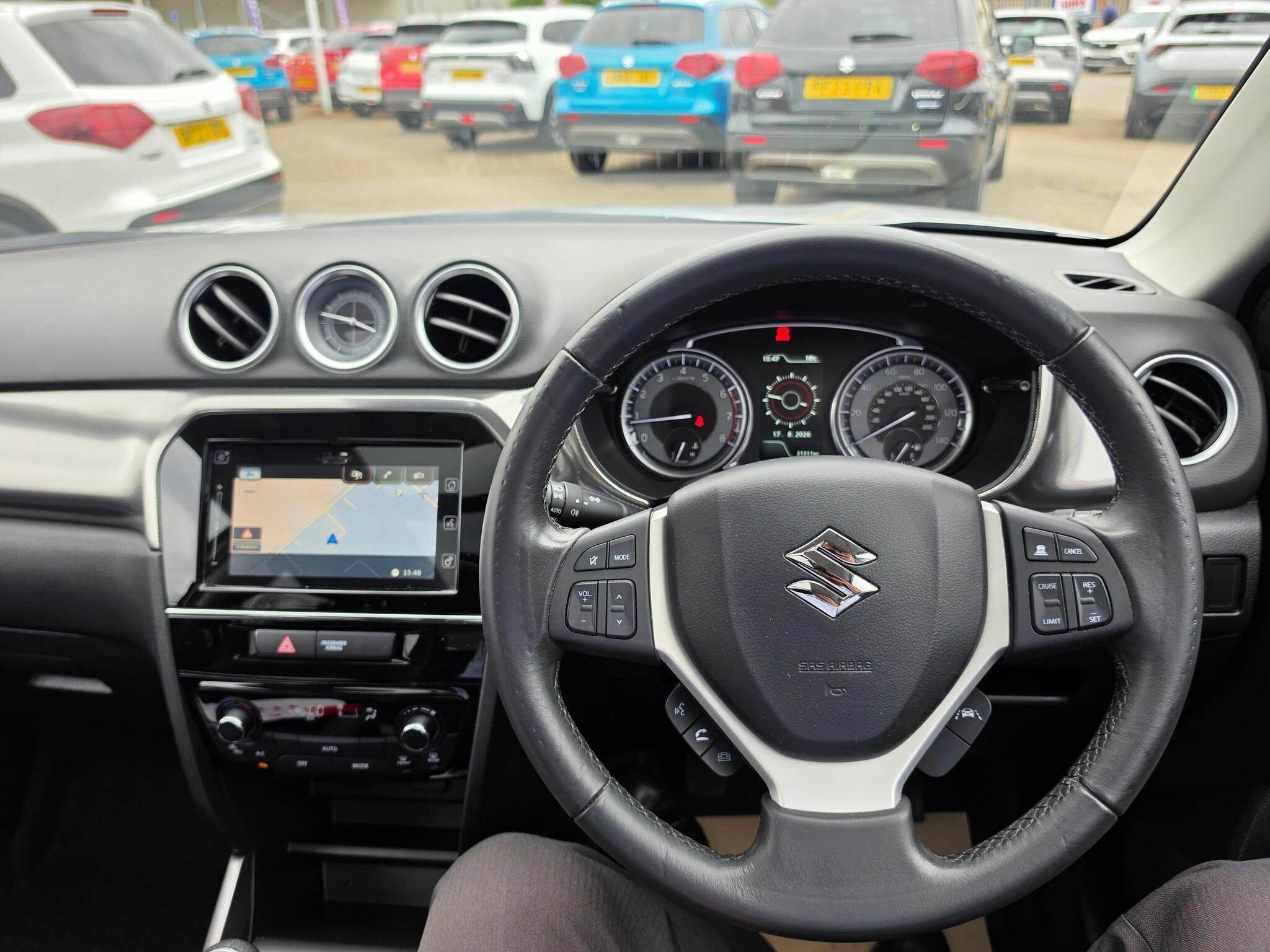 Suzuki Vitara - Image 19
