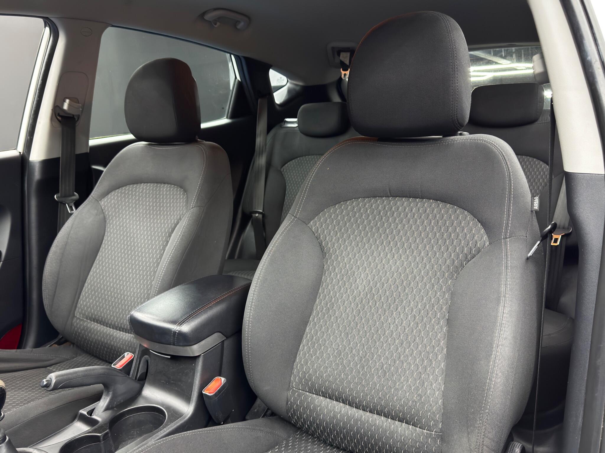 Hyundai ix35 - Image 14