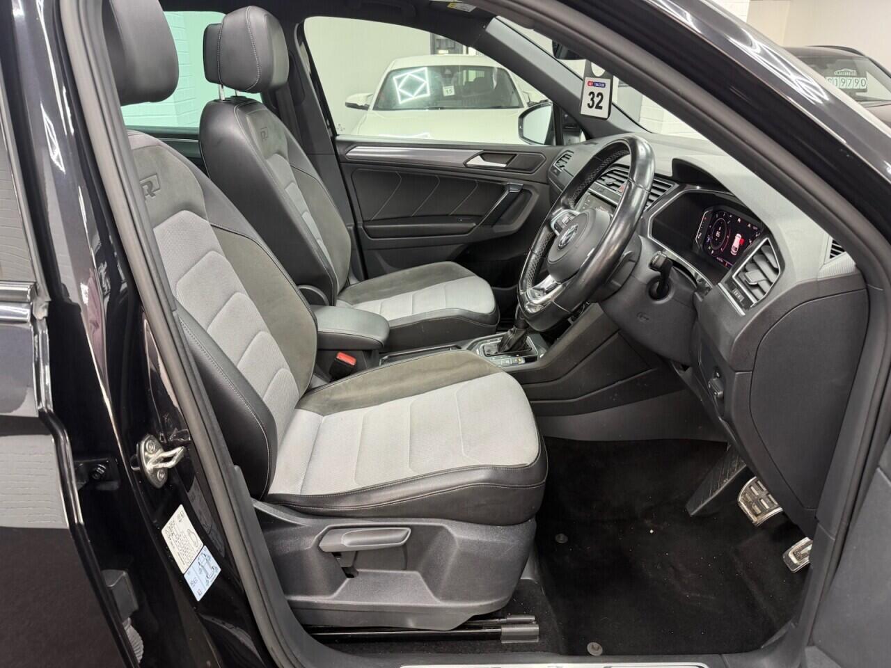 Volkswagen Tiguan - Image 15