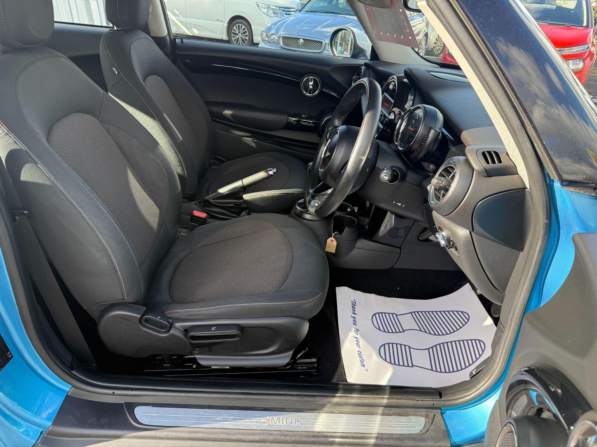 MINI Hatch - Image 29