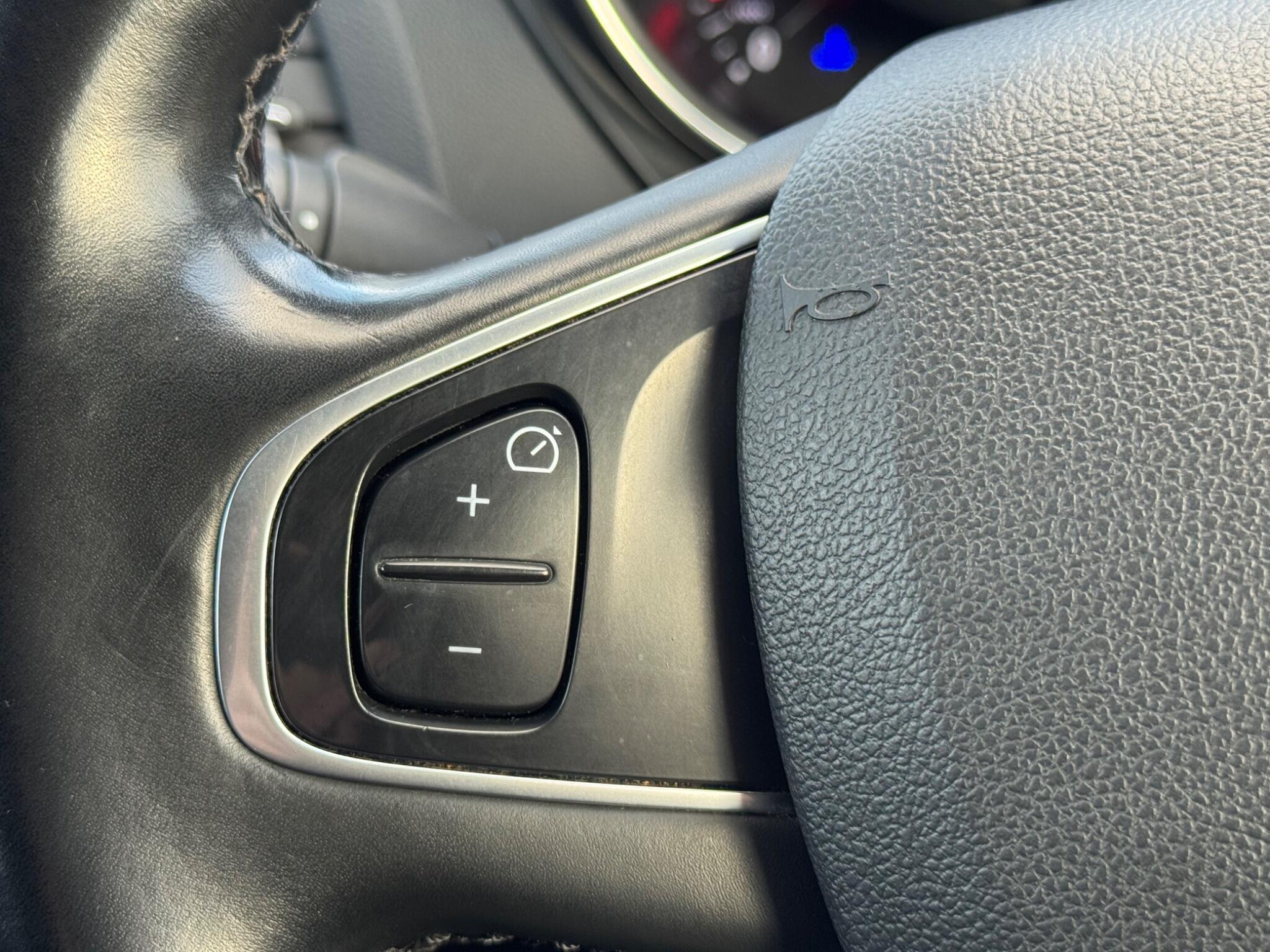 Renault Captur - Image 9