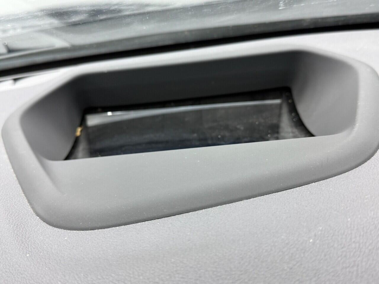 BMW 5 Series - Image 18