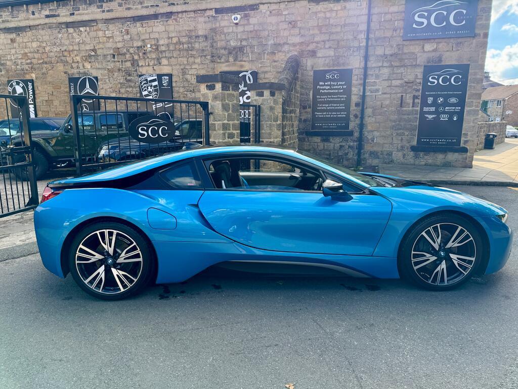 BMW i8 - Image 14