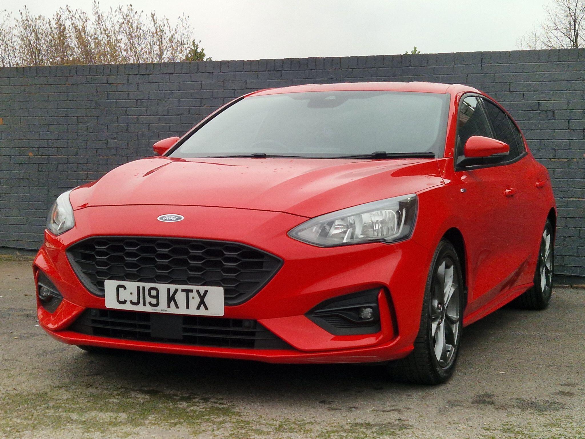 Ford Focus - Image 18