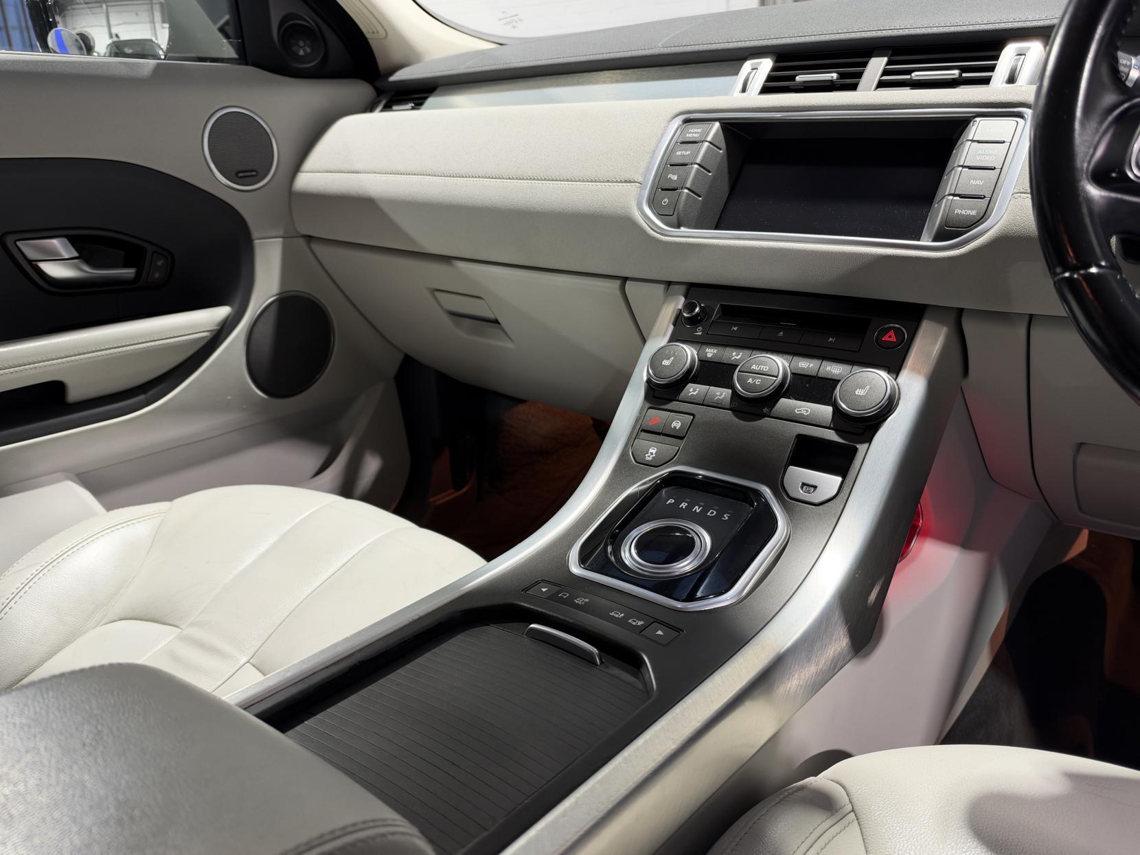 Land Rover Range Rover Evoque - Image 14