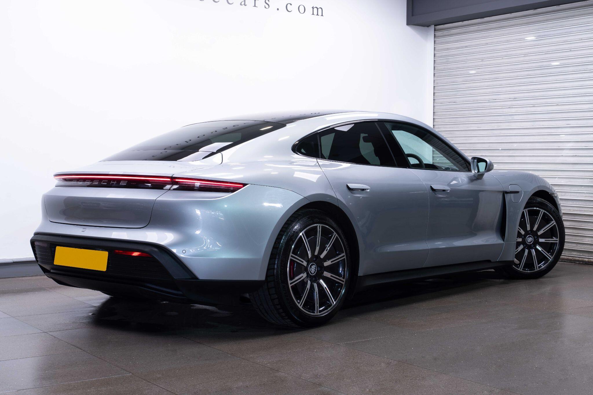 Porsche Taycan - Image 2