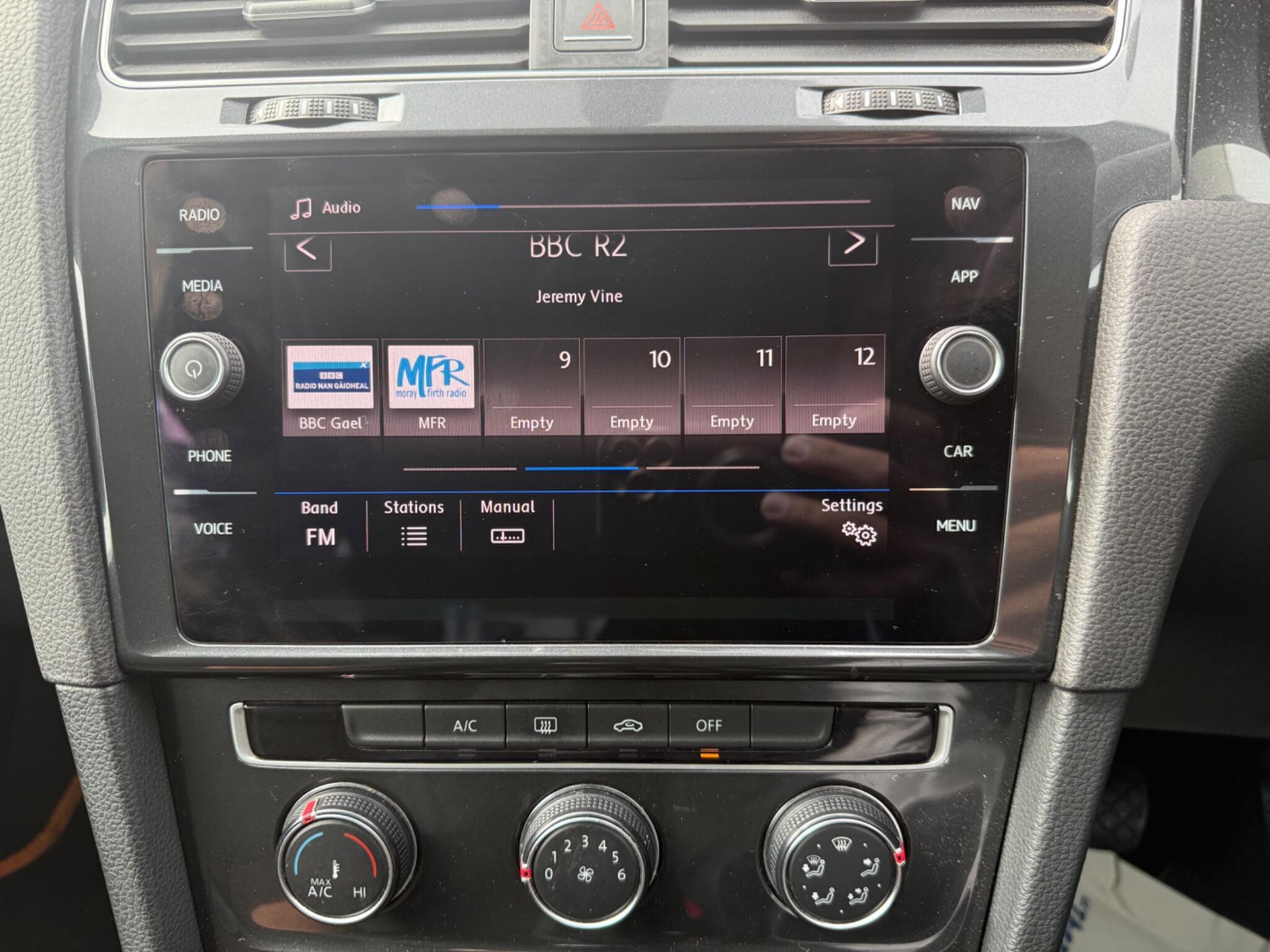Volkswagen Golf - Image 12